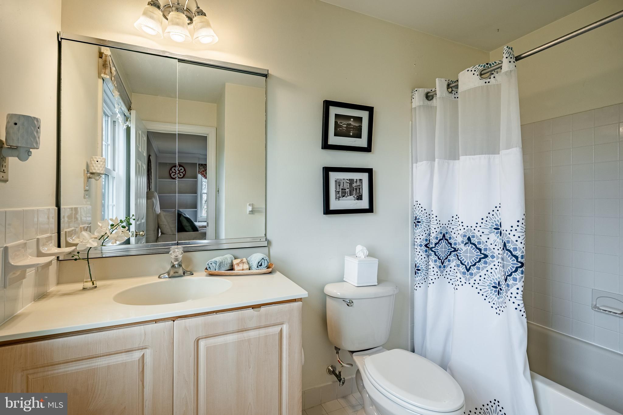 ESTATES AT SALFORD - Residential