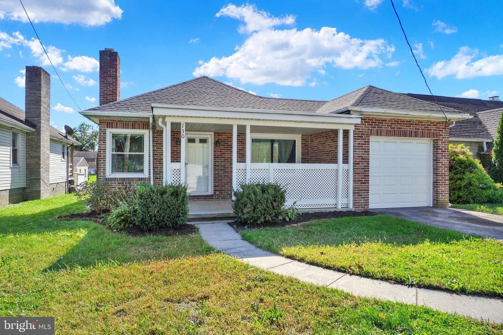 Photo of 130 Lightner Road, YORK, PA 17404 (MLS # PAYK2091940)
