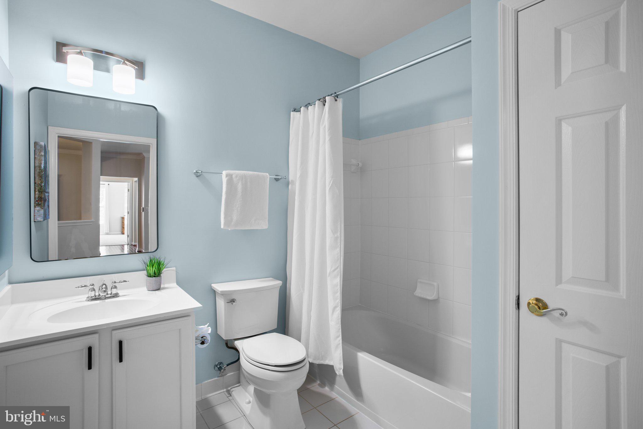 HEARTHSTONE AT VILLAGE CREST CONDOMINIUMS - Residential