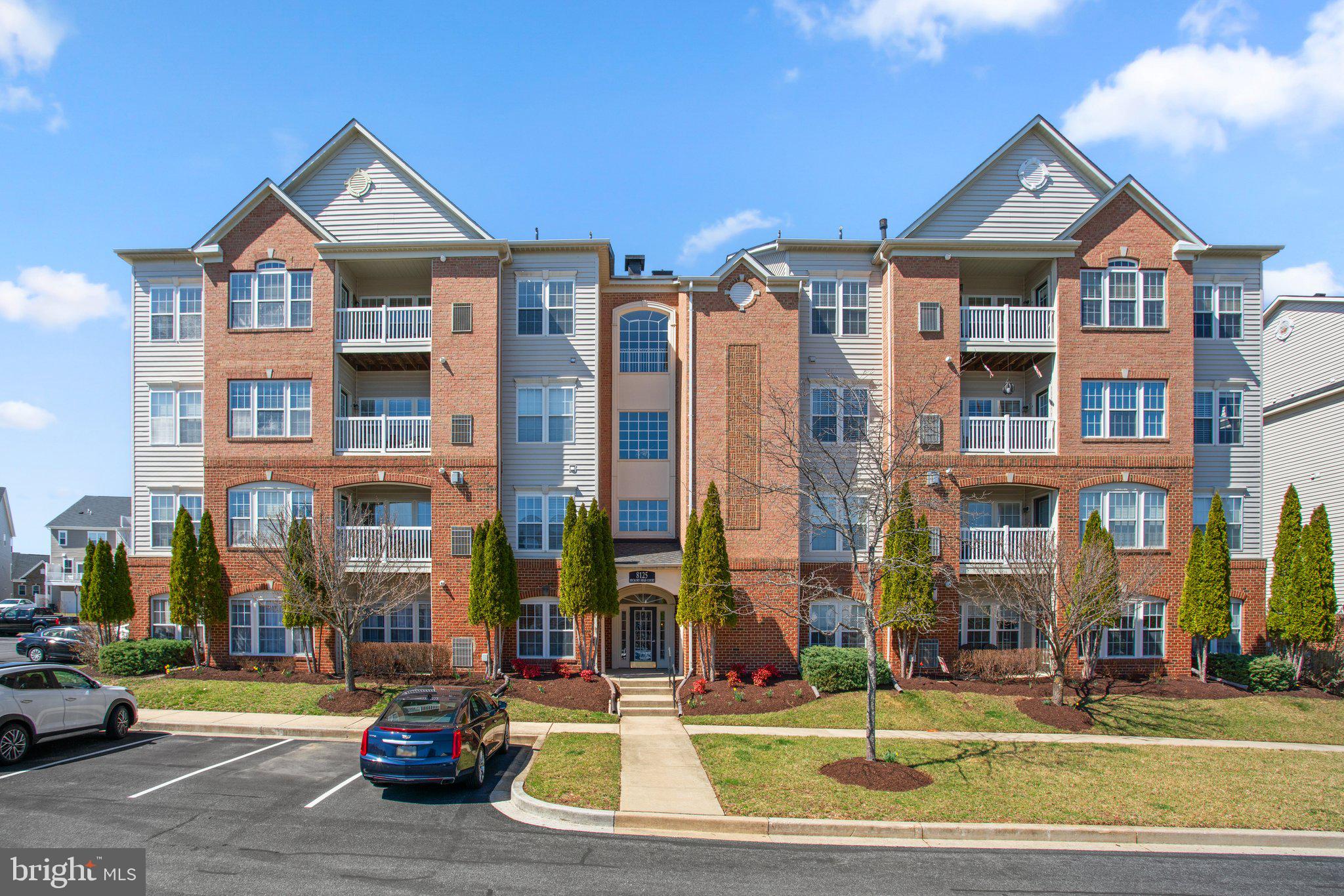 HEARTHSTONE AT VILLAGE CREST CONDOMINIUMS - Residential
