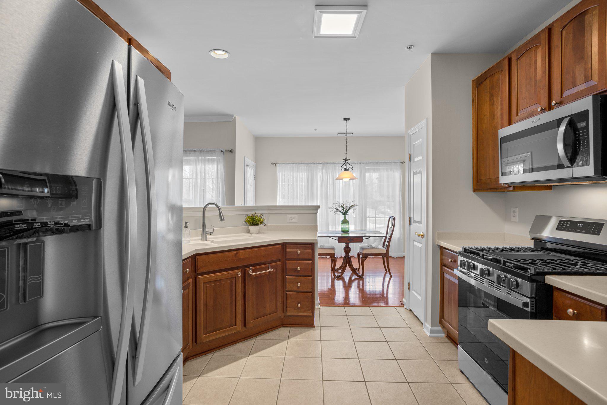 HEARTHSTONE AT VILLAGE CREST CONDOMINIUMS - Residential