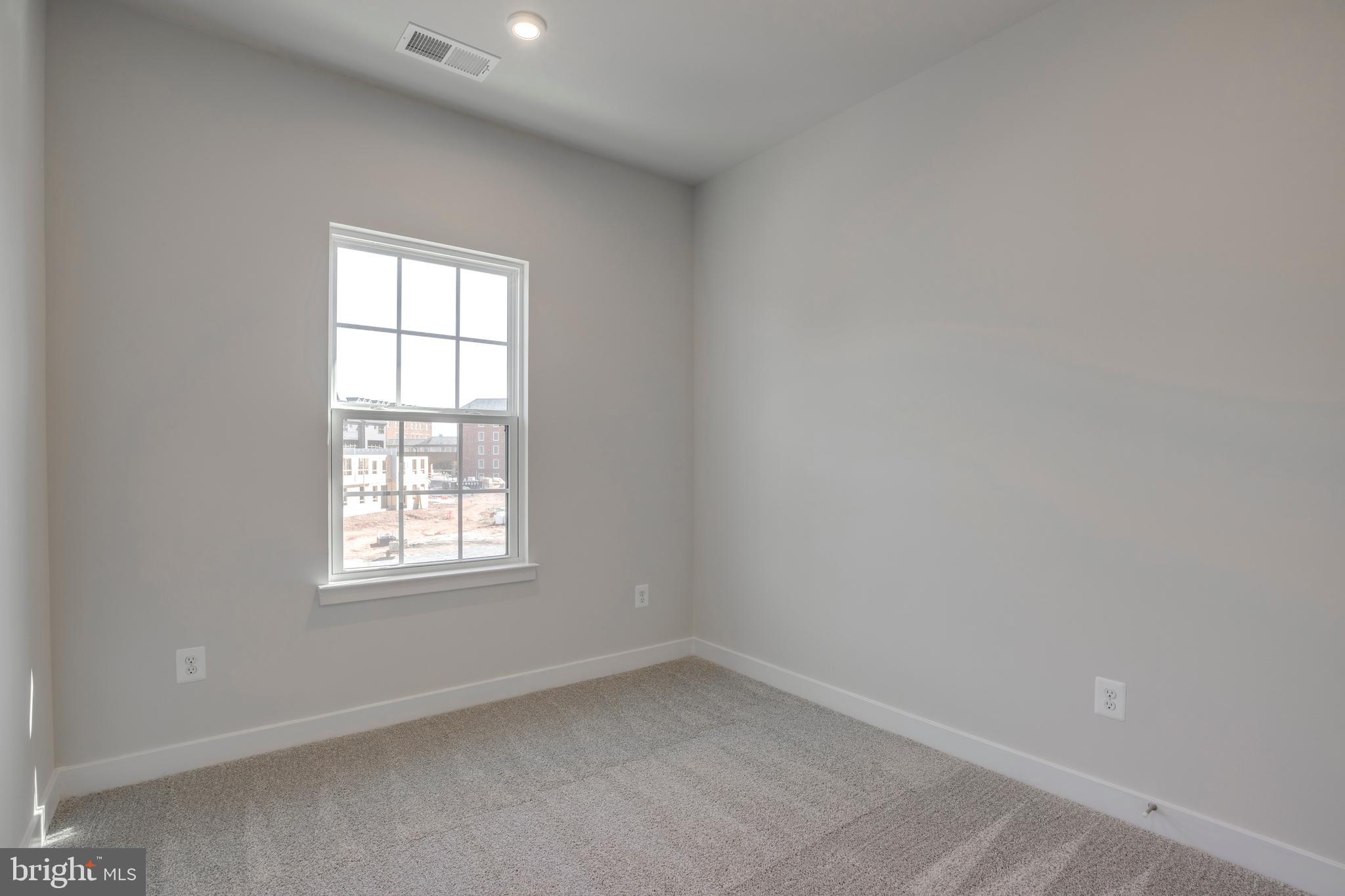 ELLIPSE AT WESTFIELDS - Residential Lease