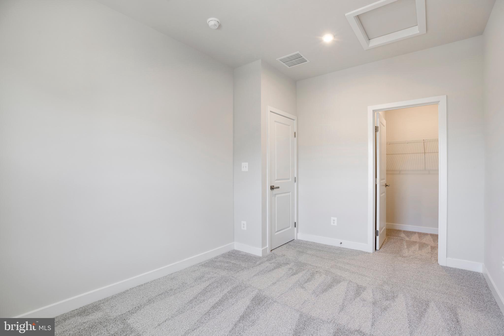 ELLIPSE AT WESTFIELDS - Residential Lease