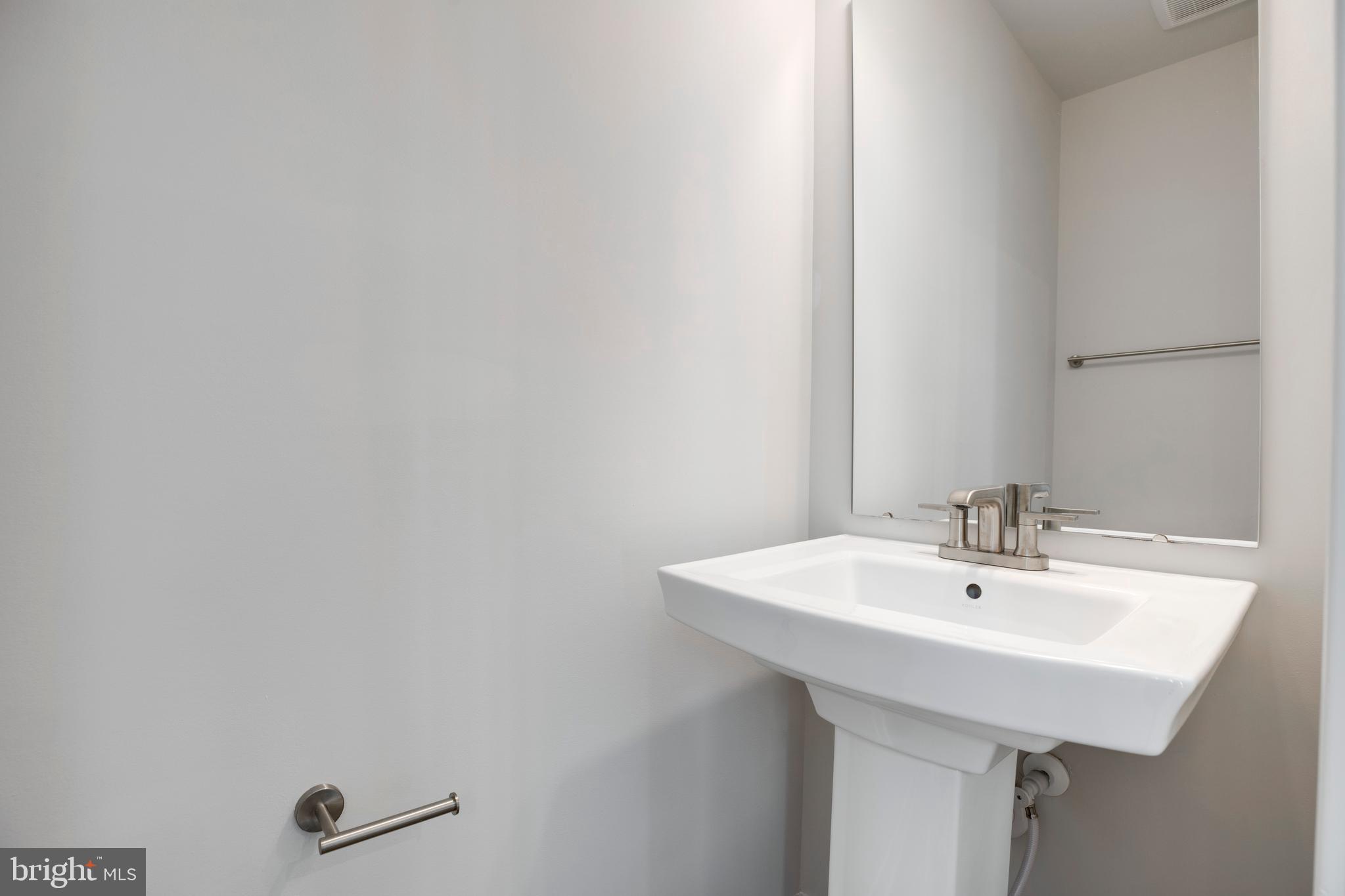 ELLIPSE AT WESTFIELDS - Residential Lease