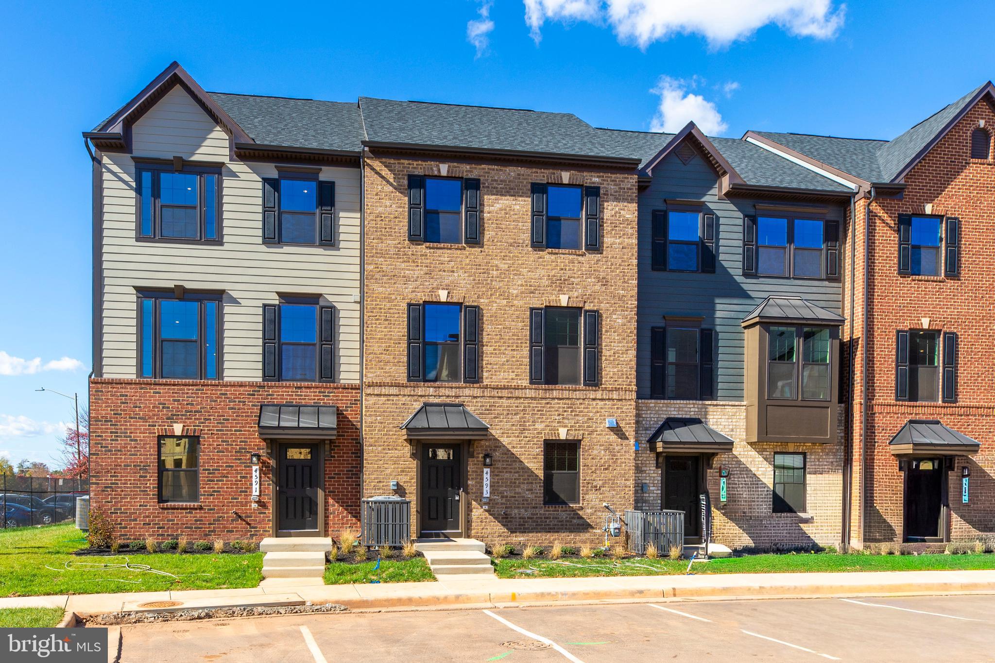 ELLIPSE AT WESTFIELDS - Residential Lease