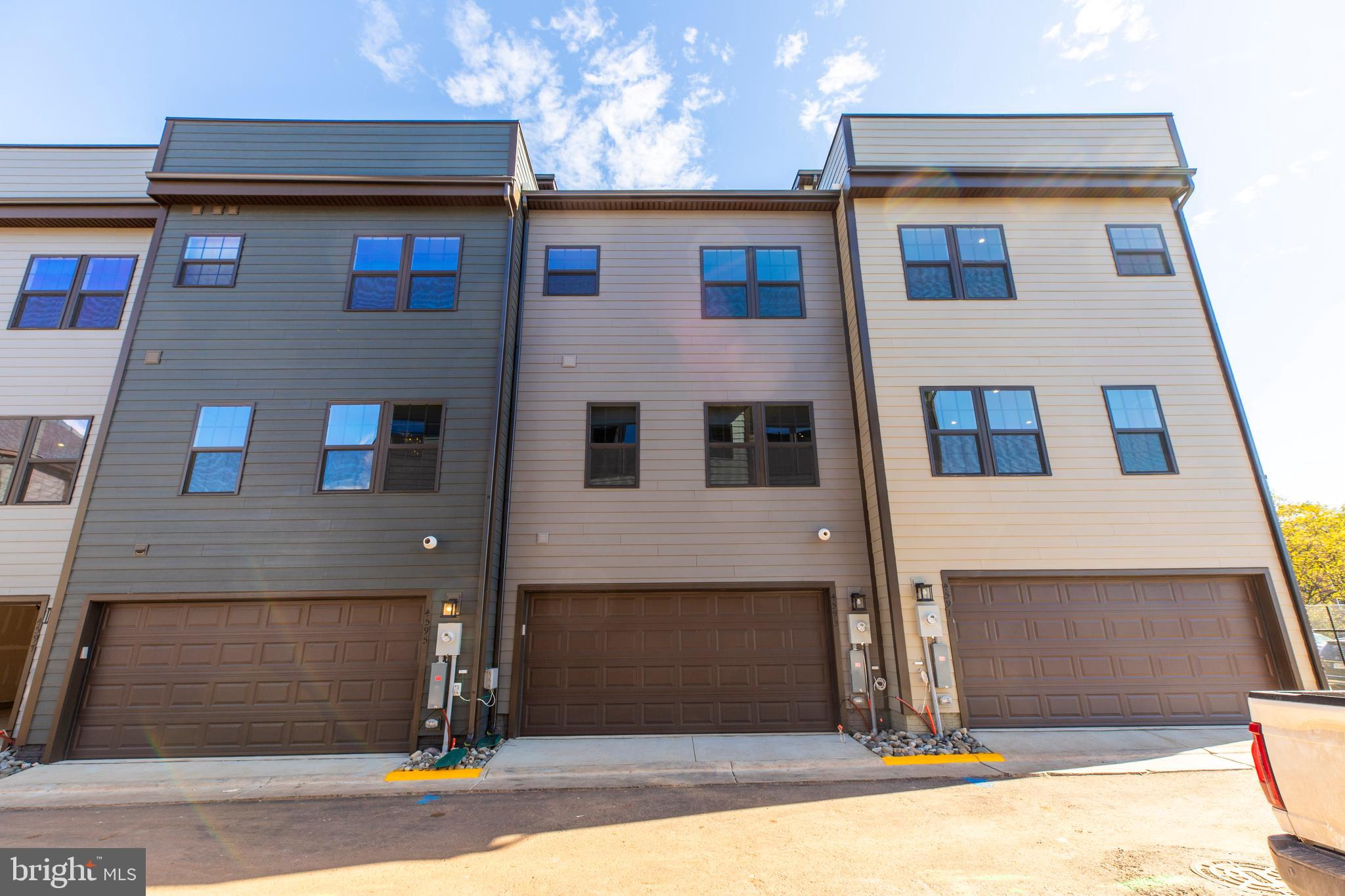 ELLIPSE AT WESTFIELDS - Residential Lease