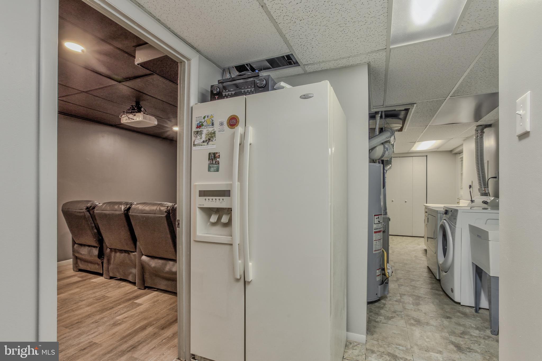 MANOR WOODS - Residential