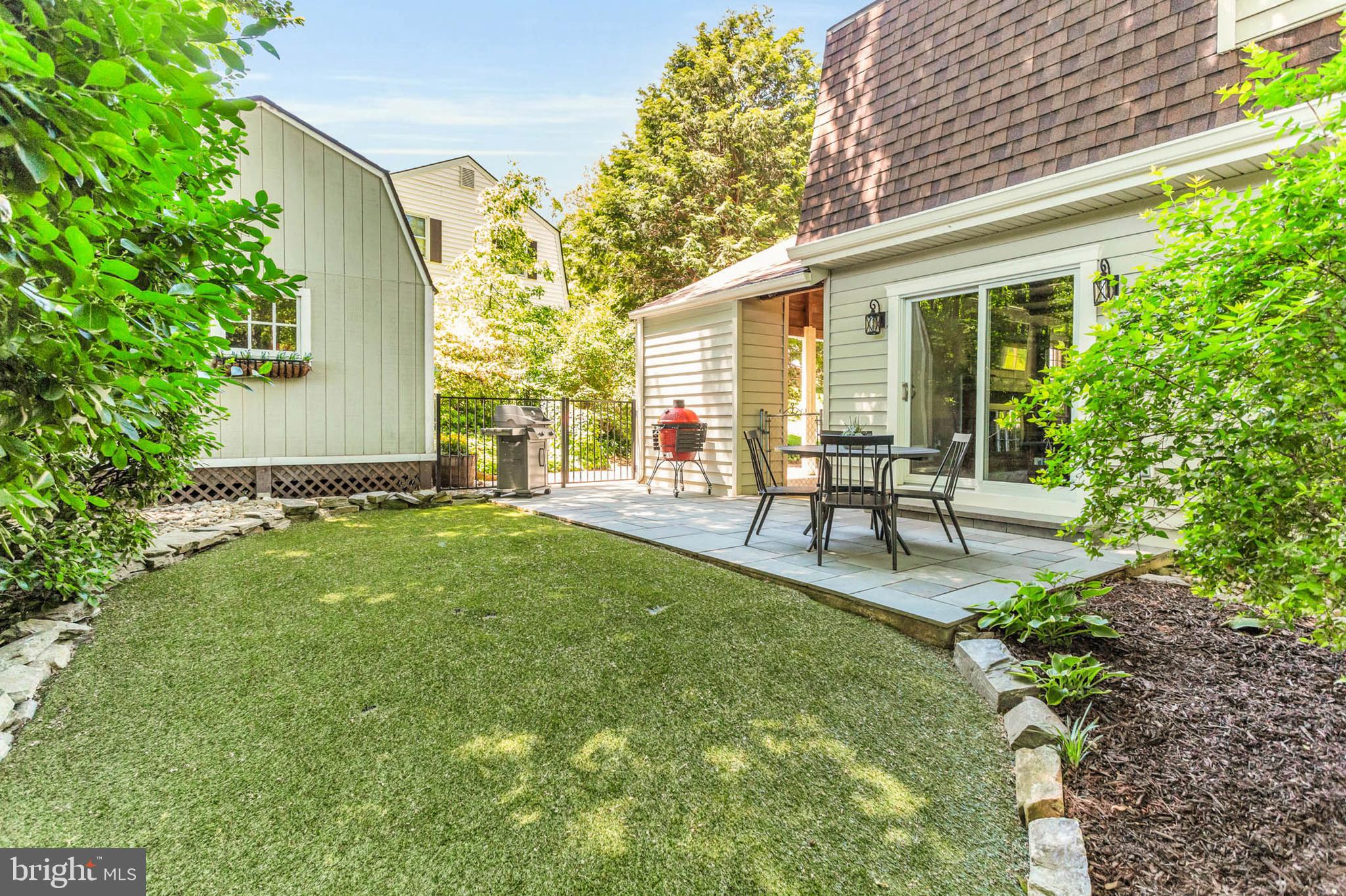 MANOR WOODS - Residential