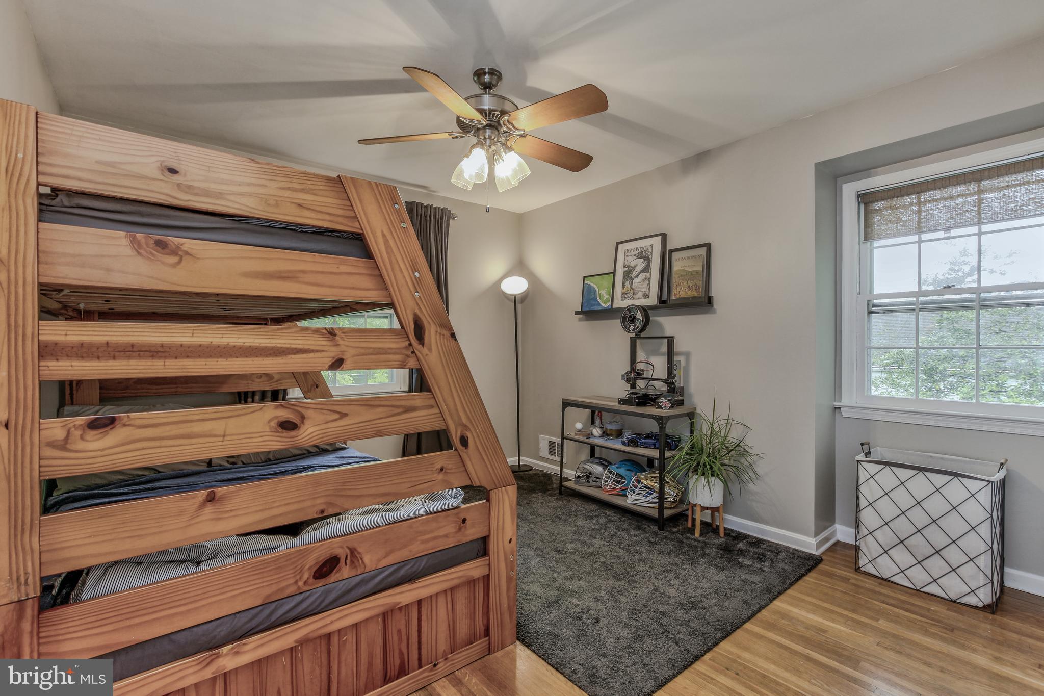 MANOR WOODS - Residential