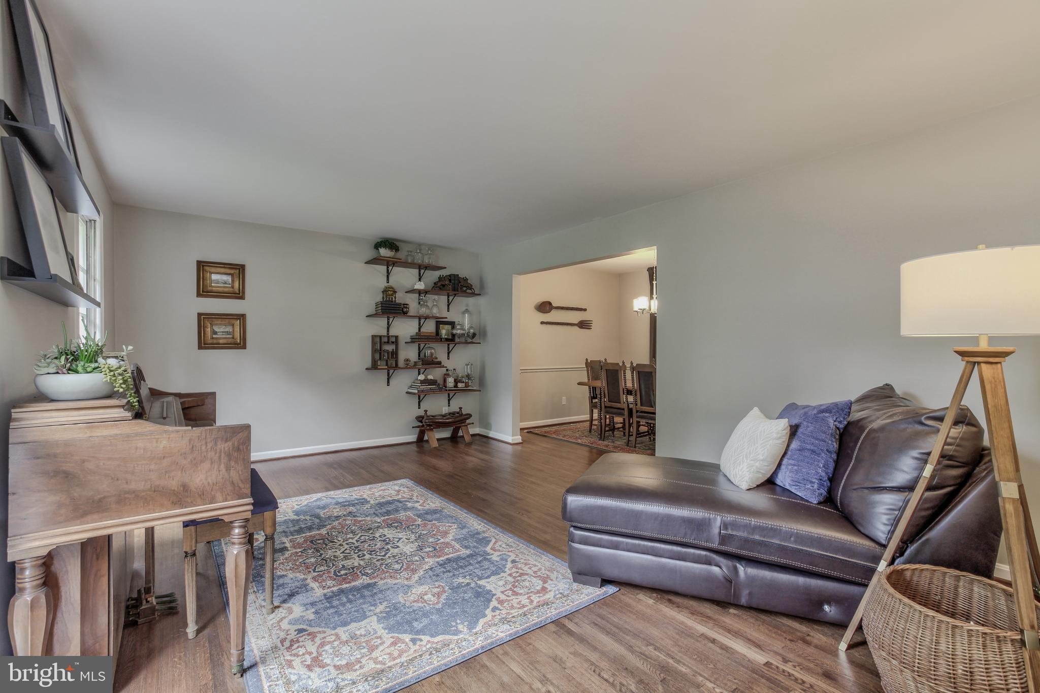 MANOR WOODS - Residential