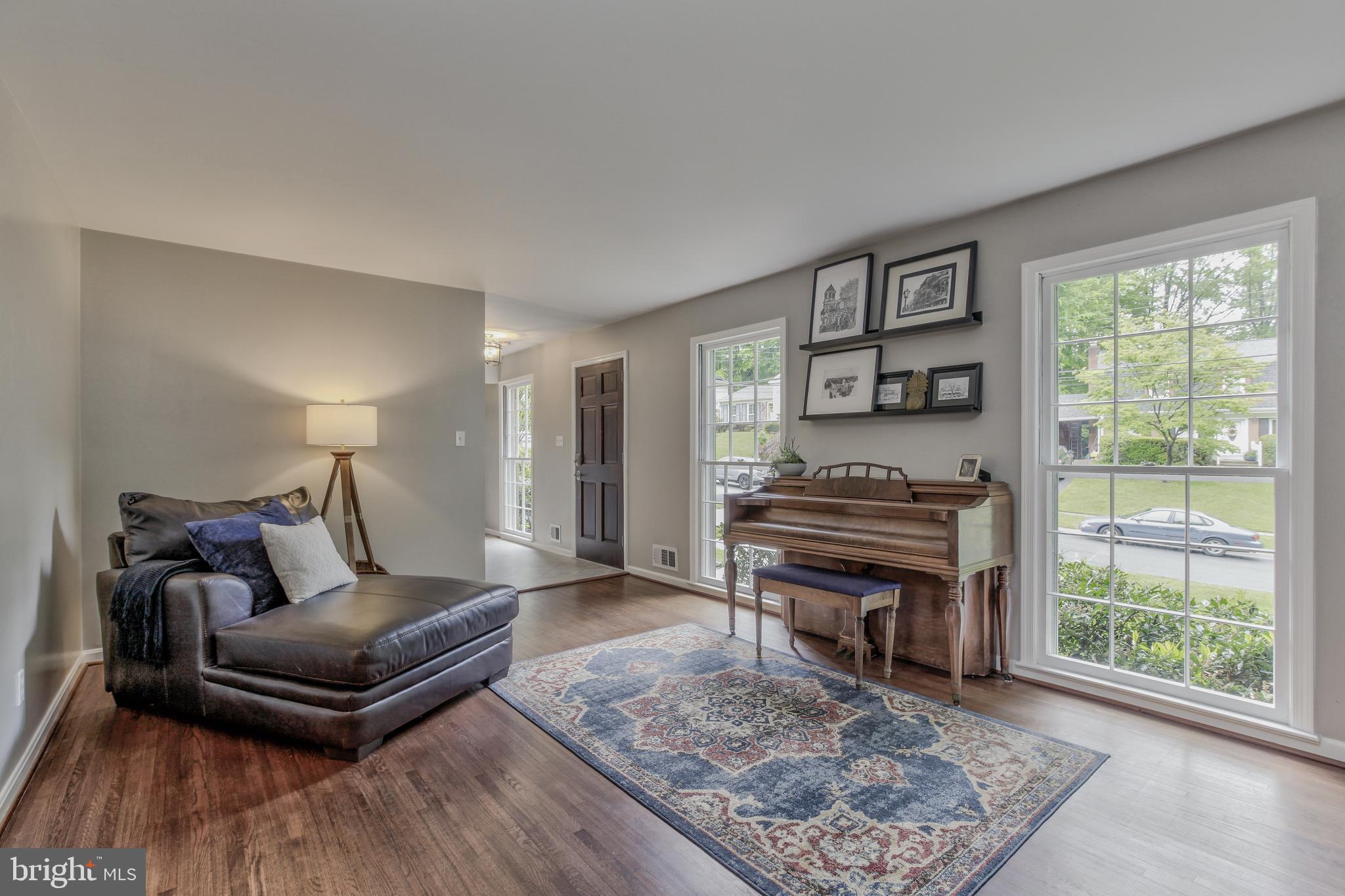 MANOR WOODS - Residential