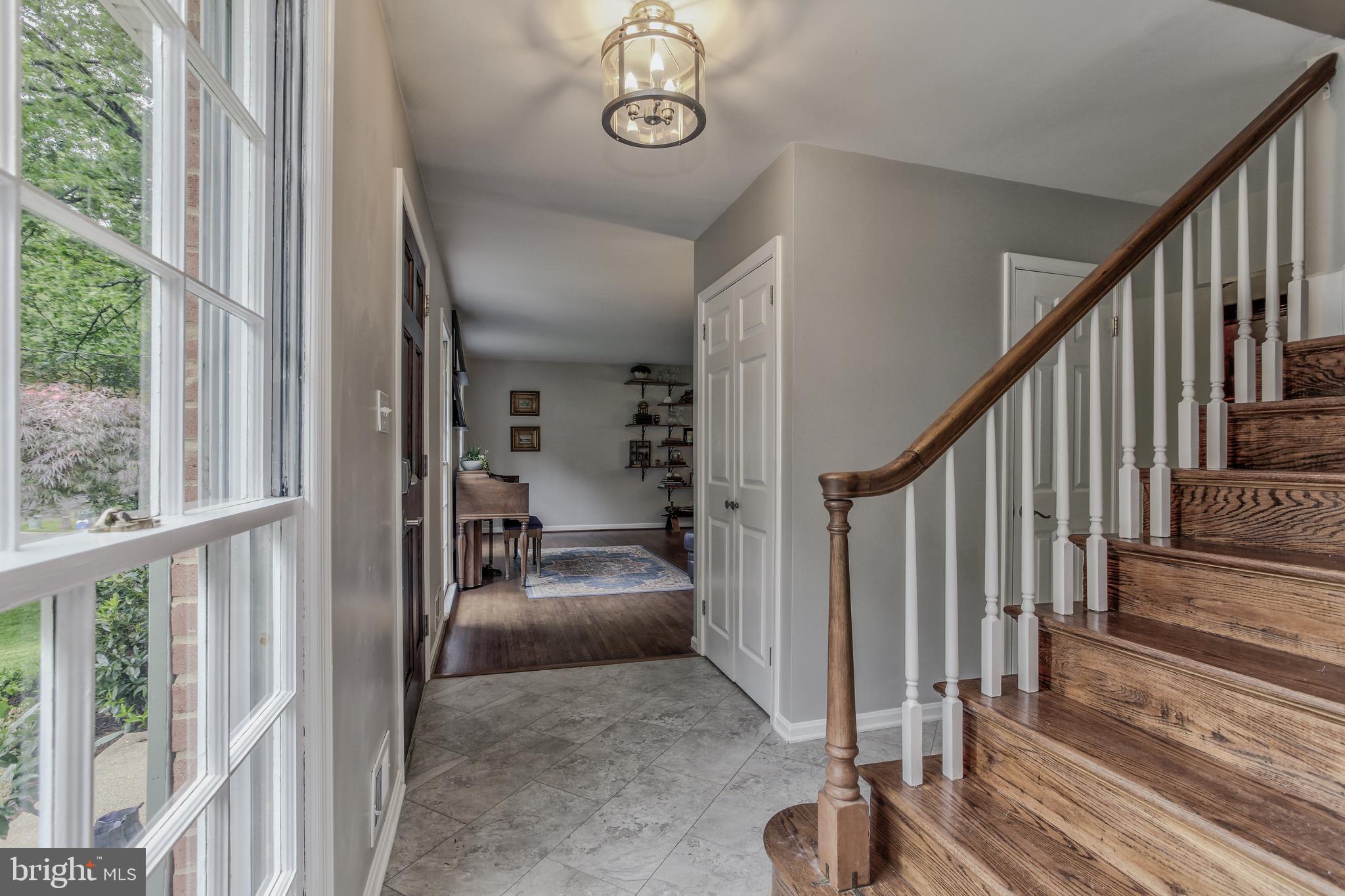 MANOR WOODS - Residential