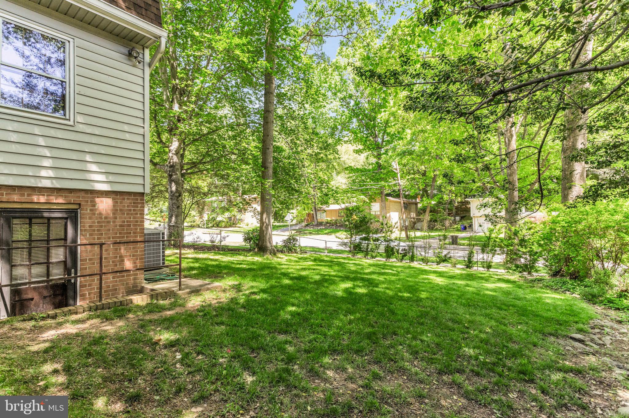 MANOR WOODS - Residential