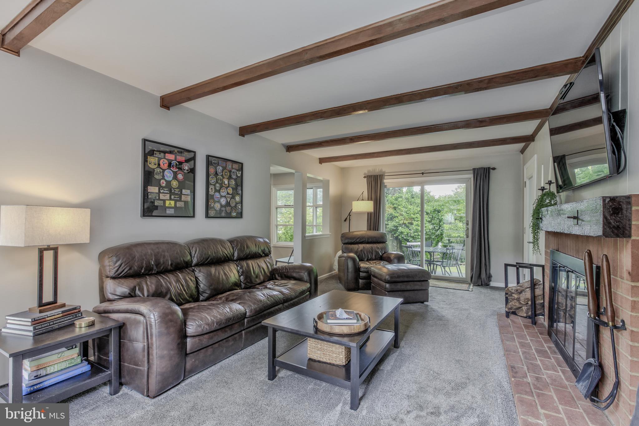 MANOR WOODS - Residential