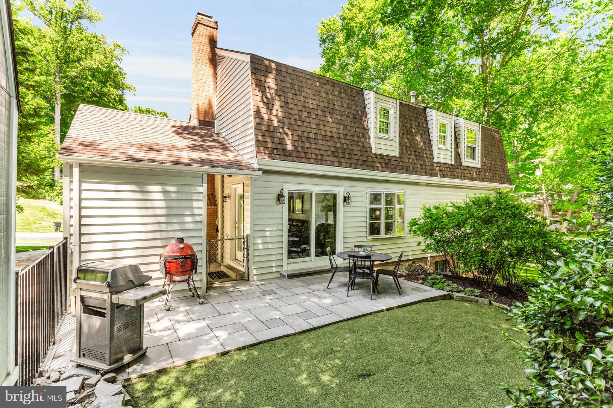 MANOR WOODS - Residential