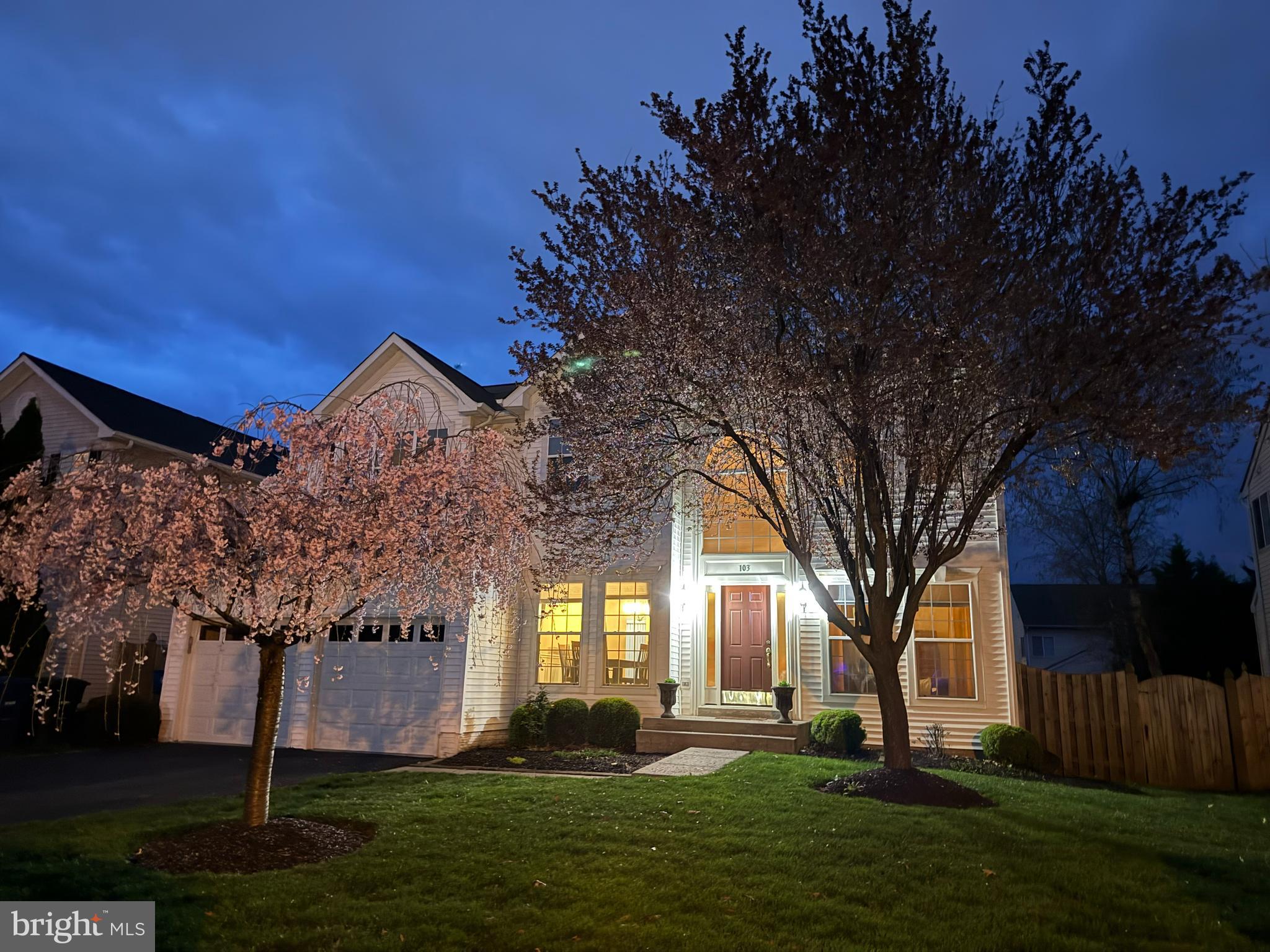 103 CLAUDE COURT SE