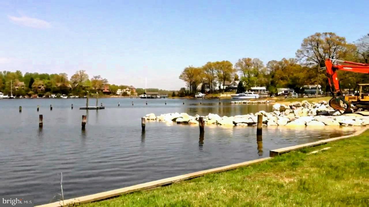 WOODLAND BEACH - Residential