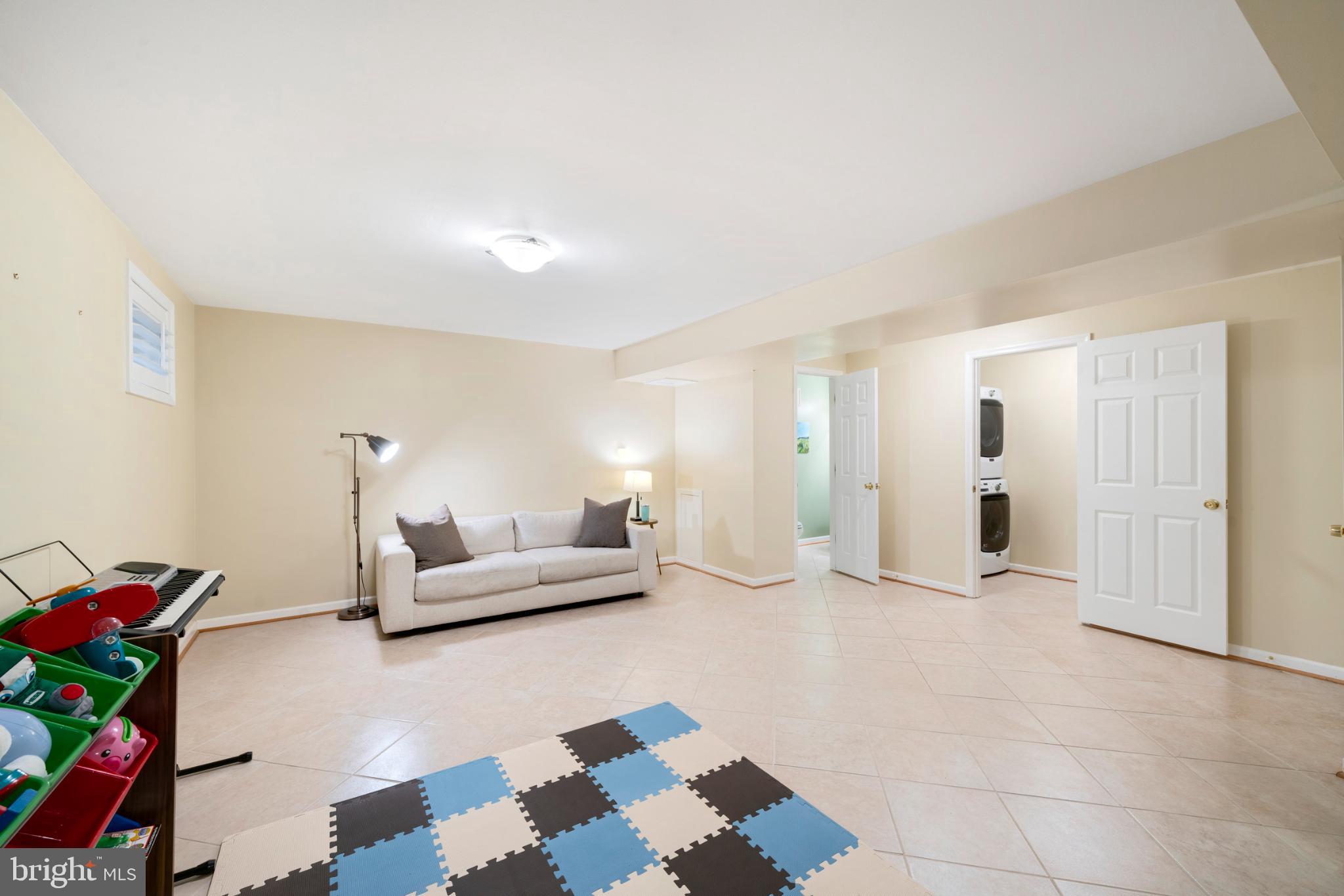 CLARKSBURG OUTSIDE - Residential