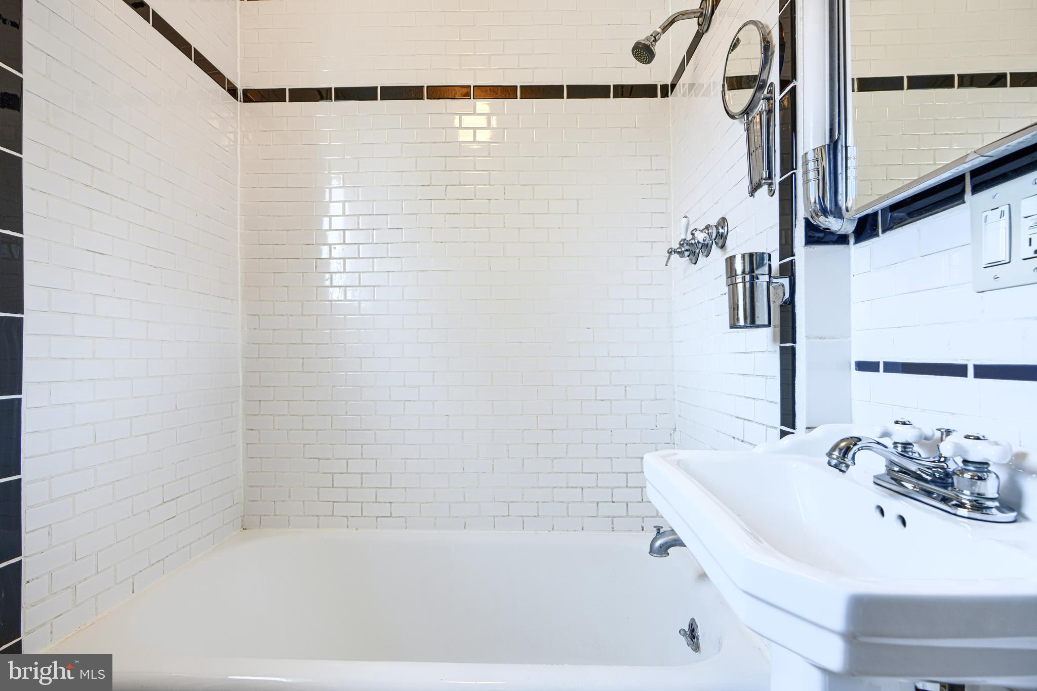 RADNOR WINSTON - Residential