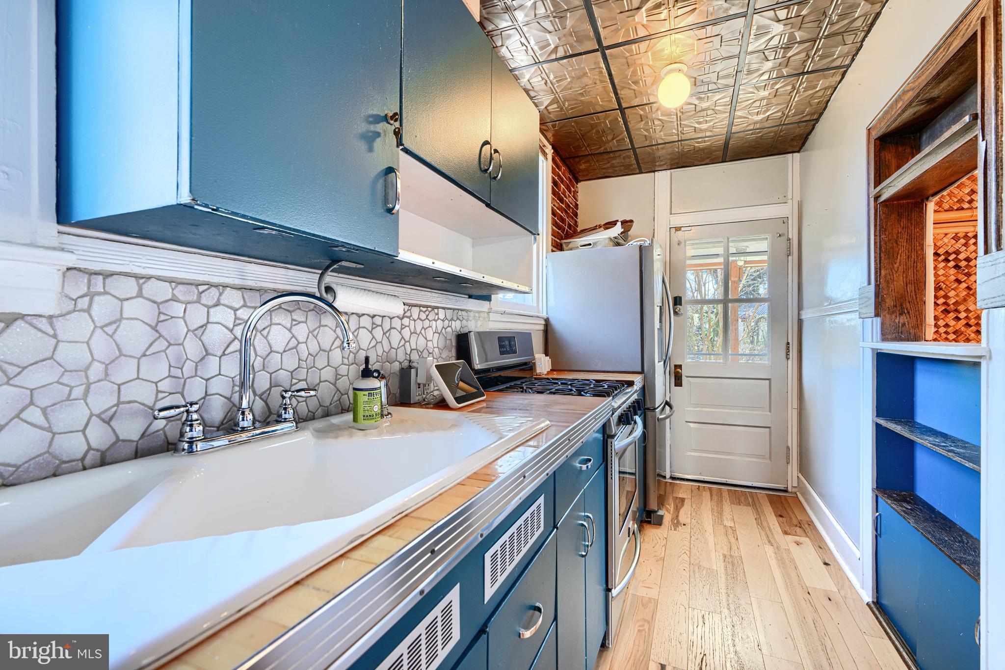 RADNOR WINSTON - Residential