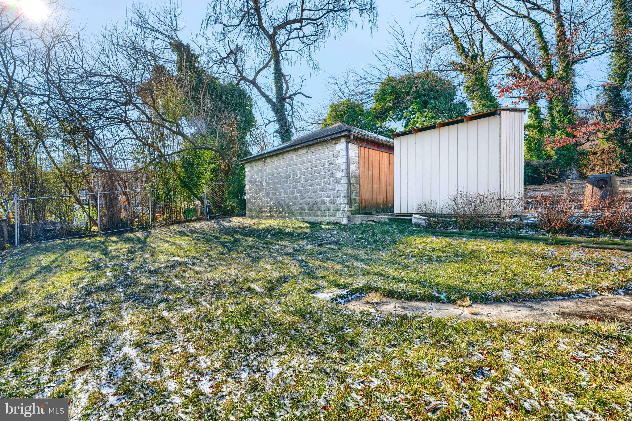 RADNOR WINSTON - Residential