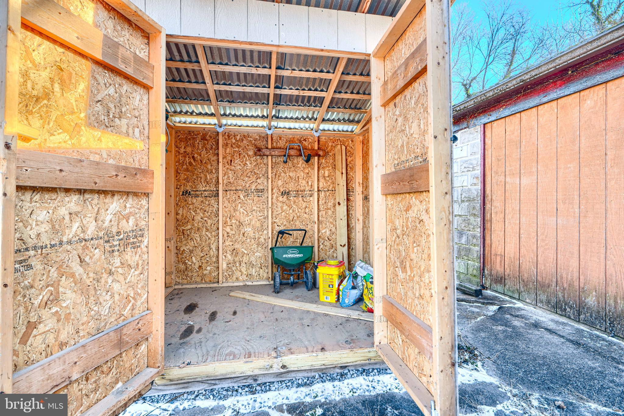 RADNOR WINSTON - Residential