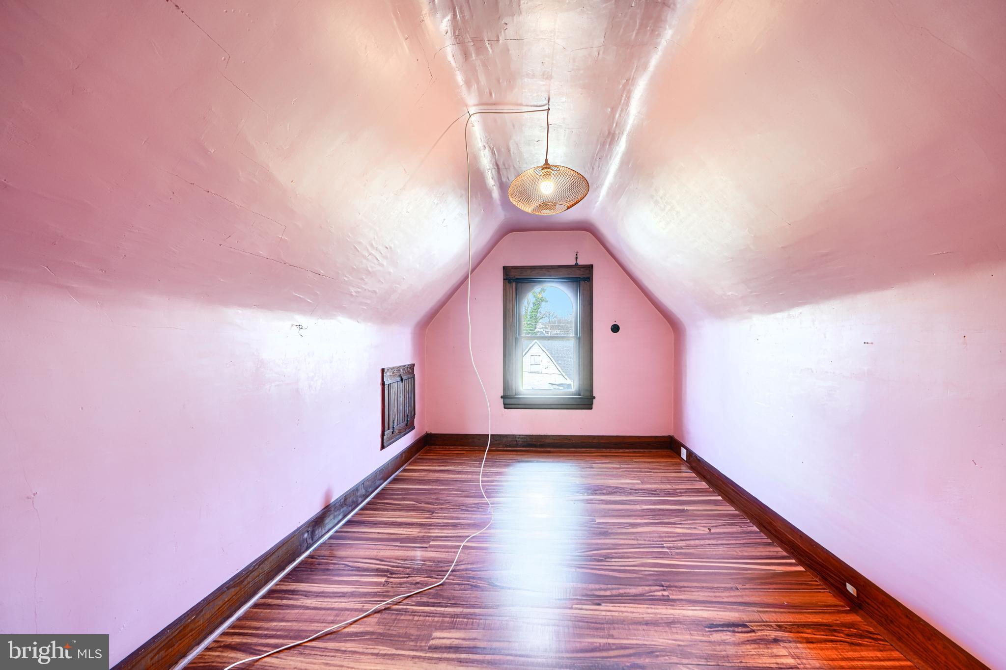 RADNOR WINSTON - Residential