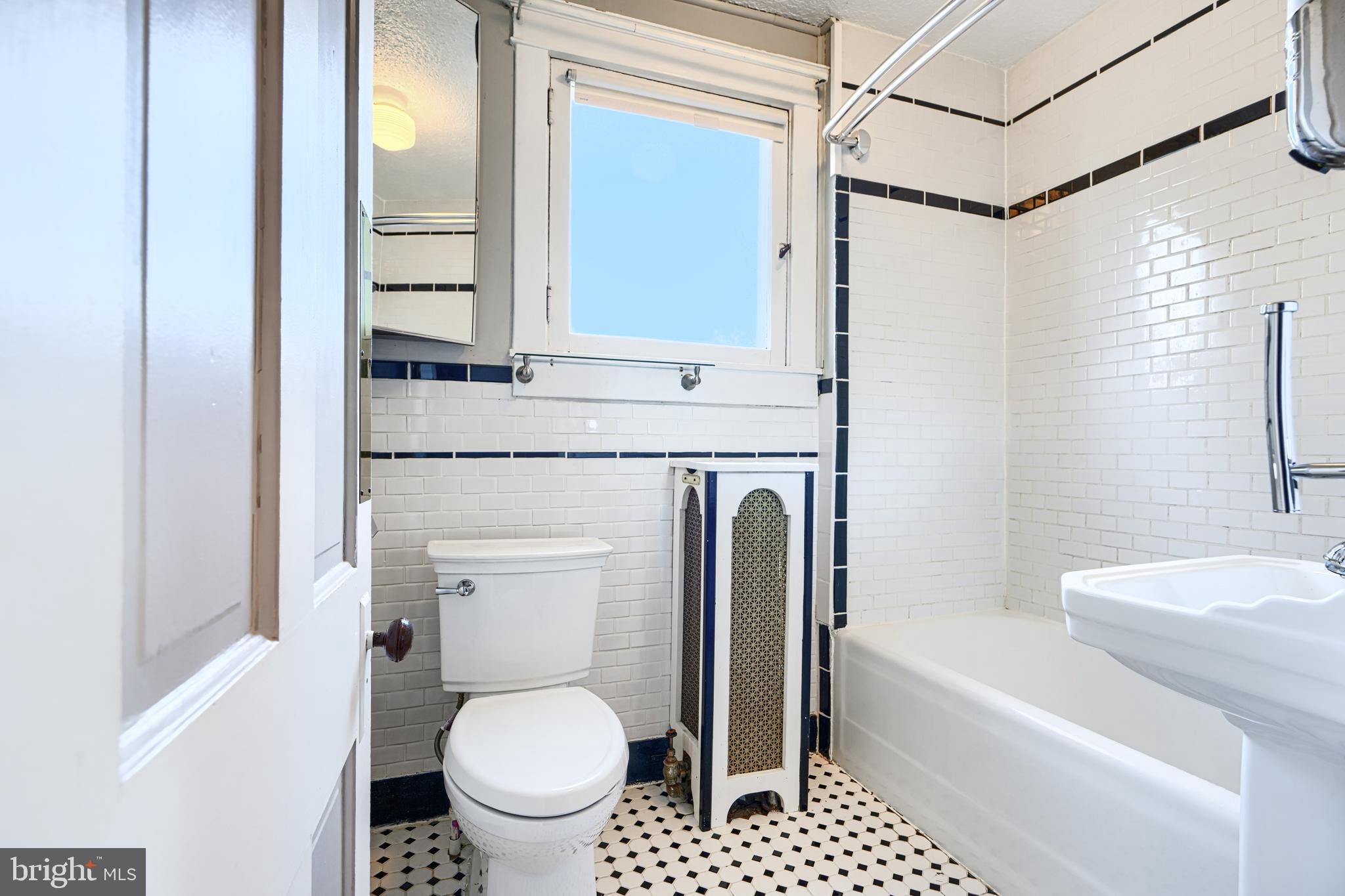 RADNOR WINSTON - Residential