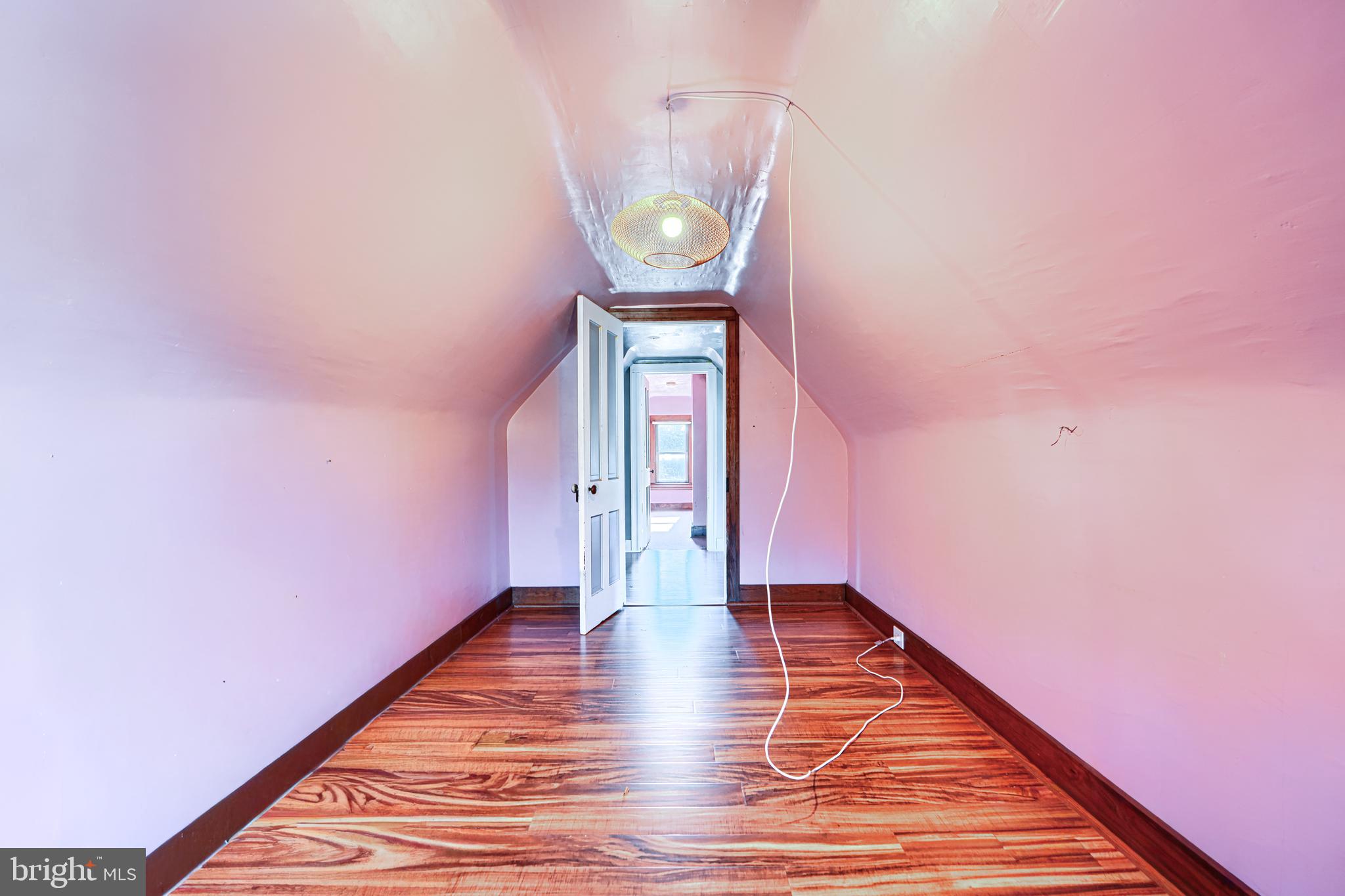 RADNOR WINSTON - Residential