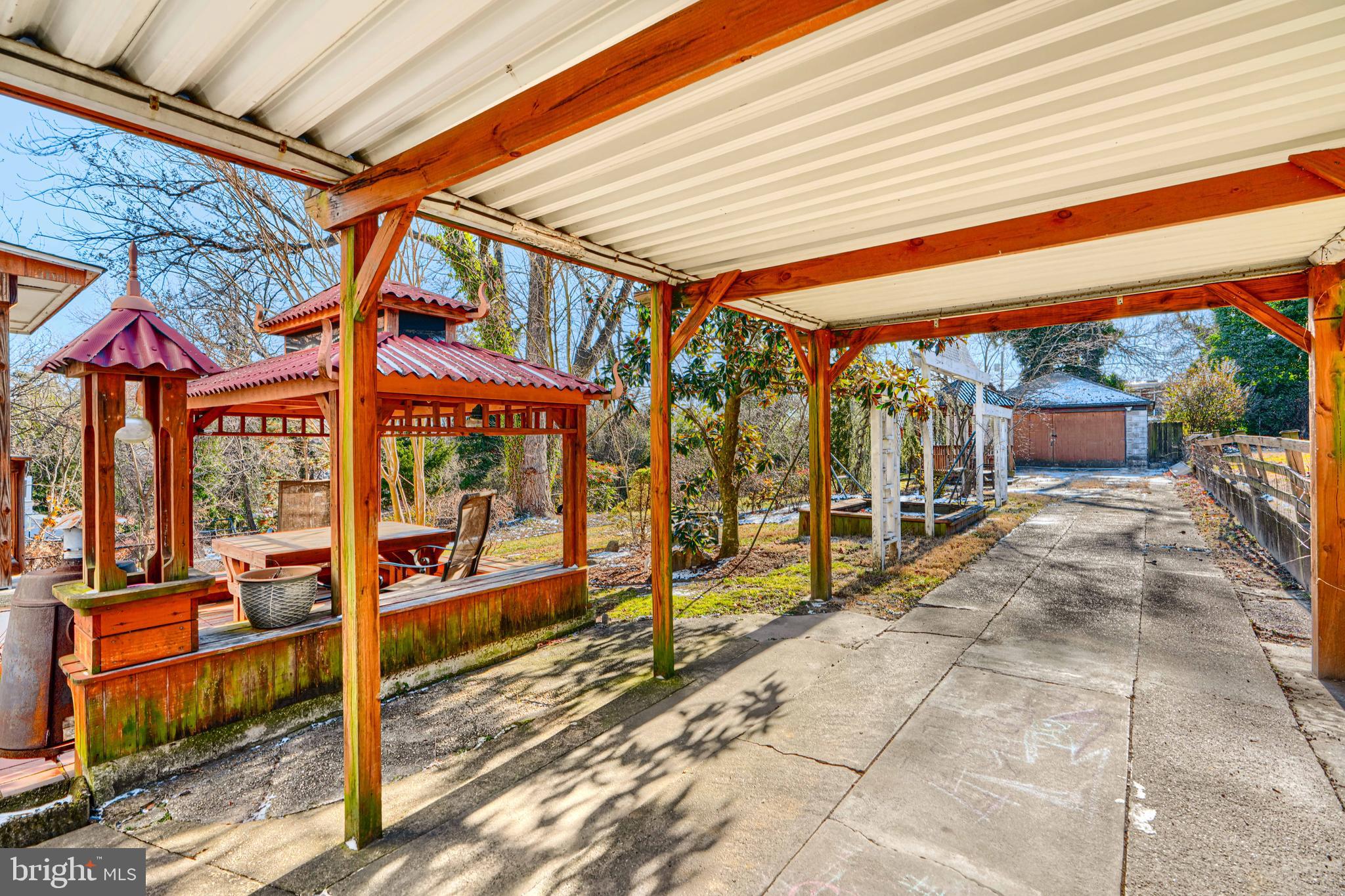 RADNOR WINSTON - Residential