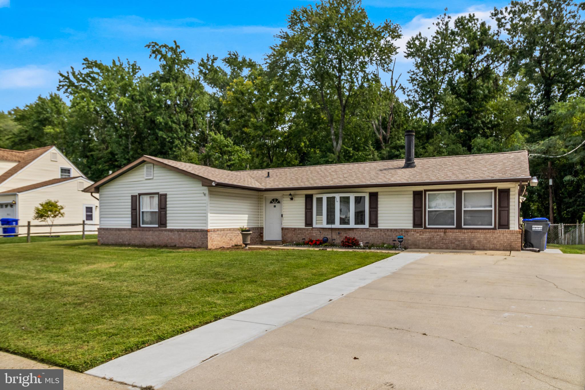 913 BARRINGTON DRIVE