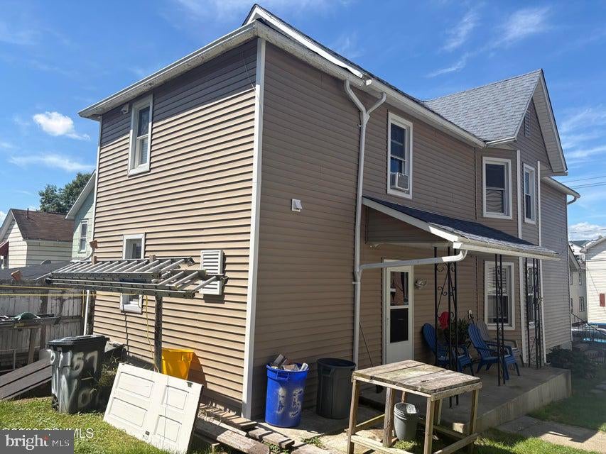 157 W NOBLE STREET