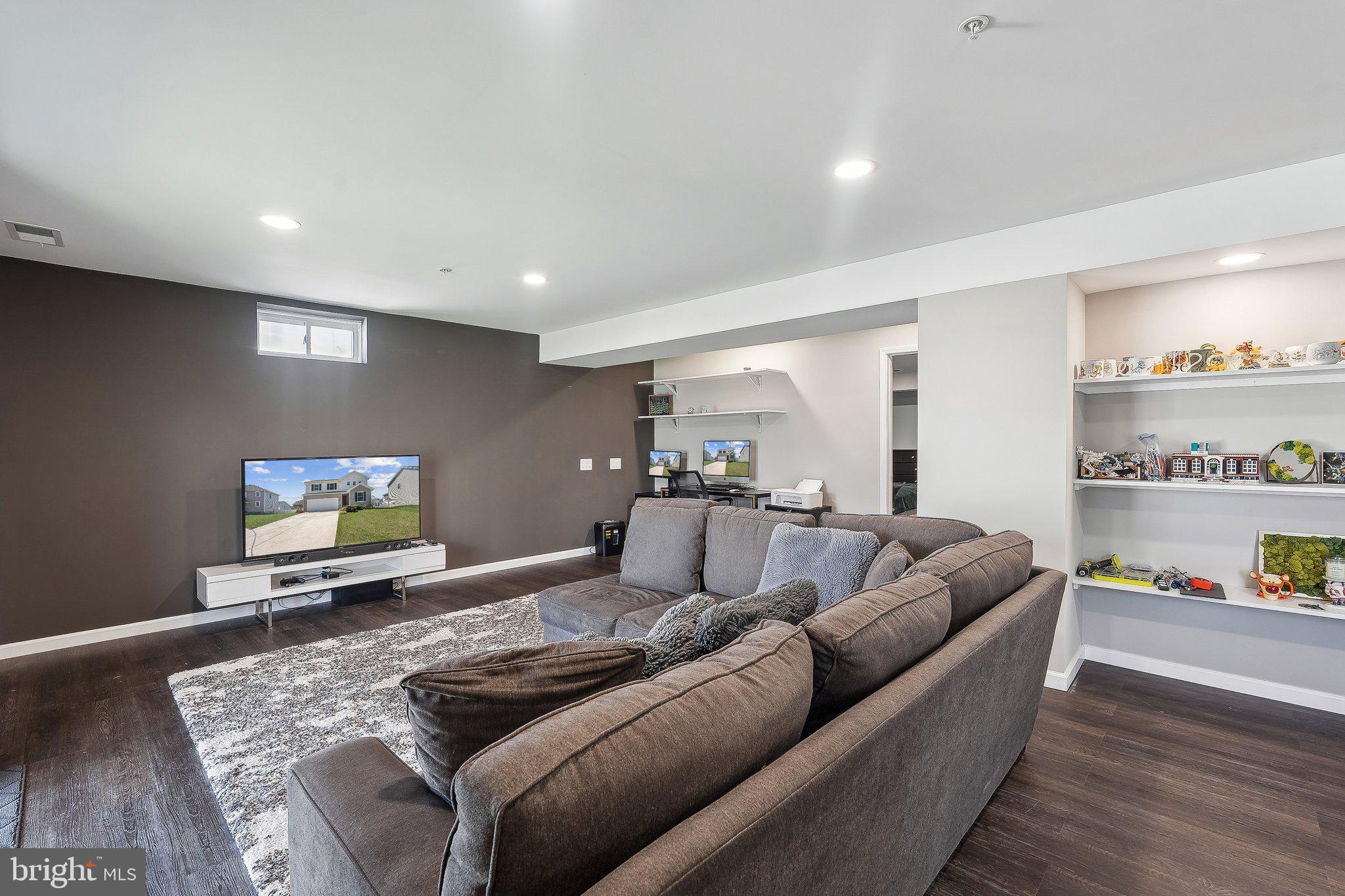 HAGERS CROSSING - Residential