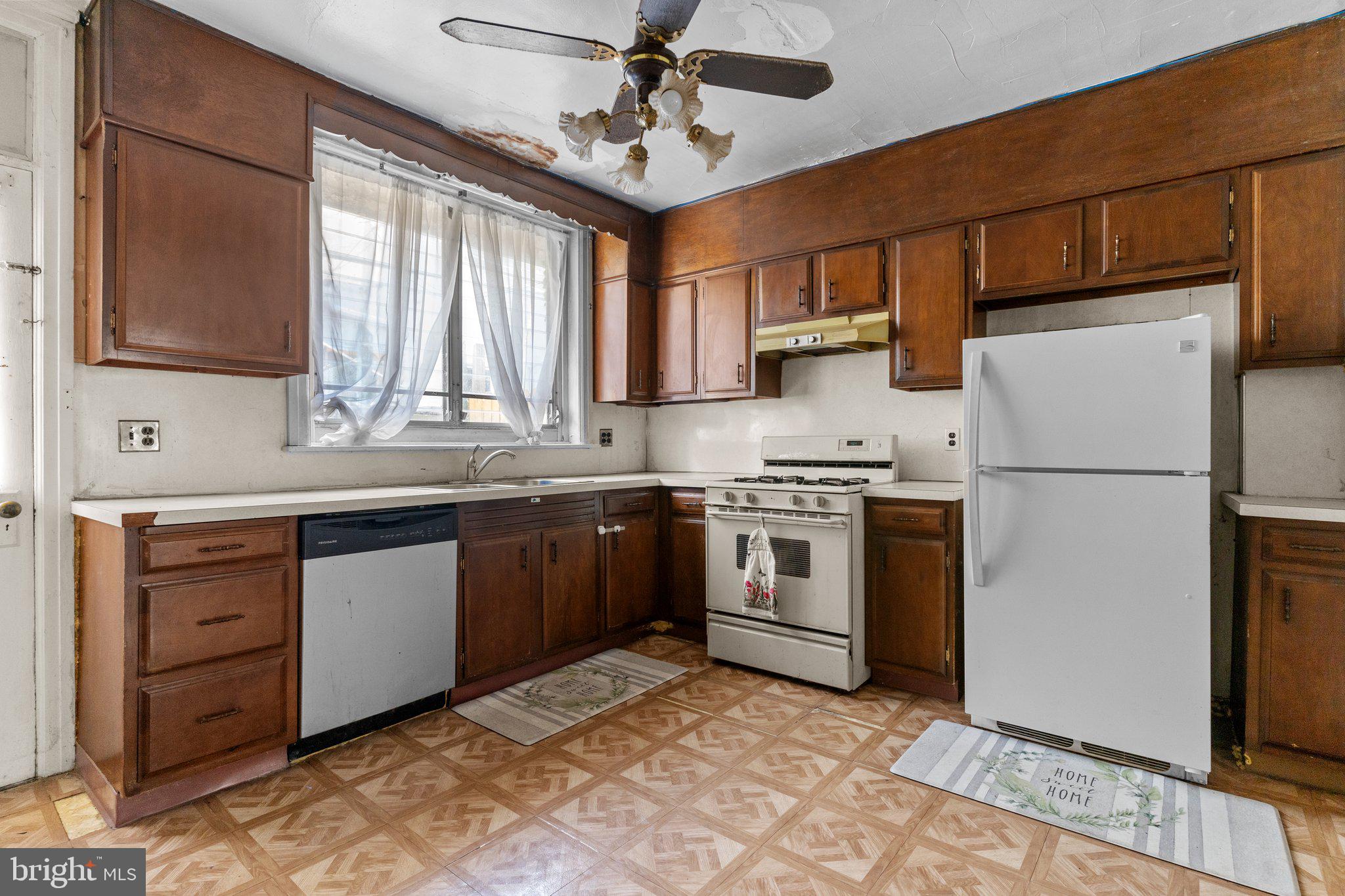 EAST PASSYUNK CROSSING - Residential