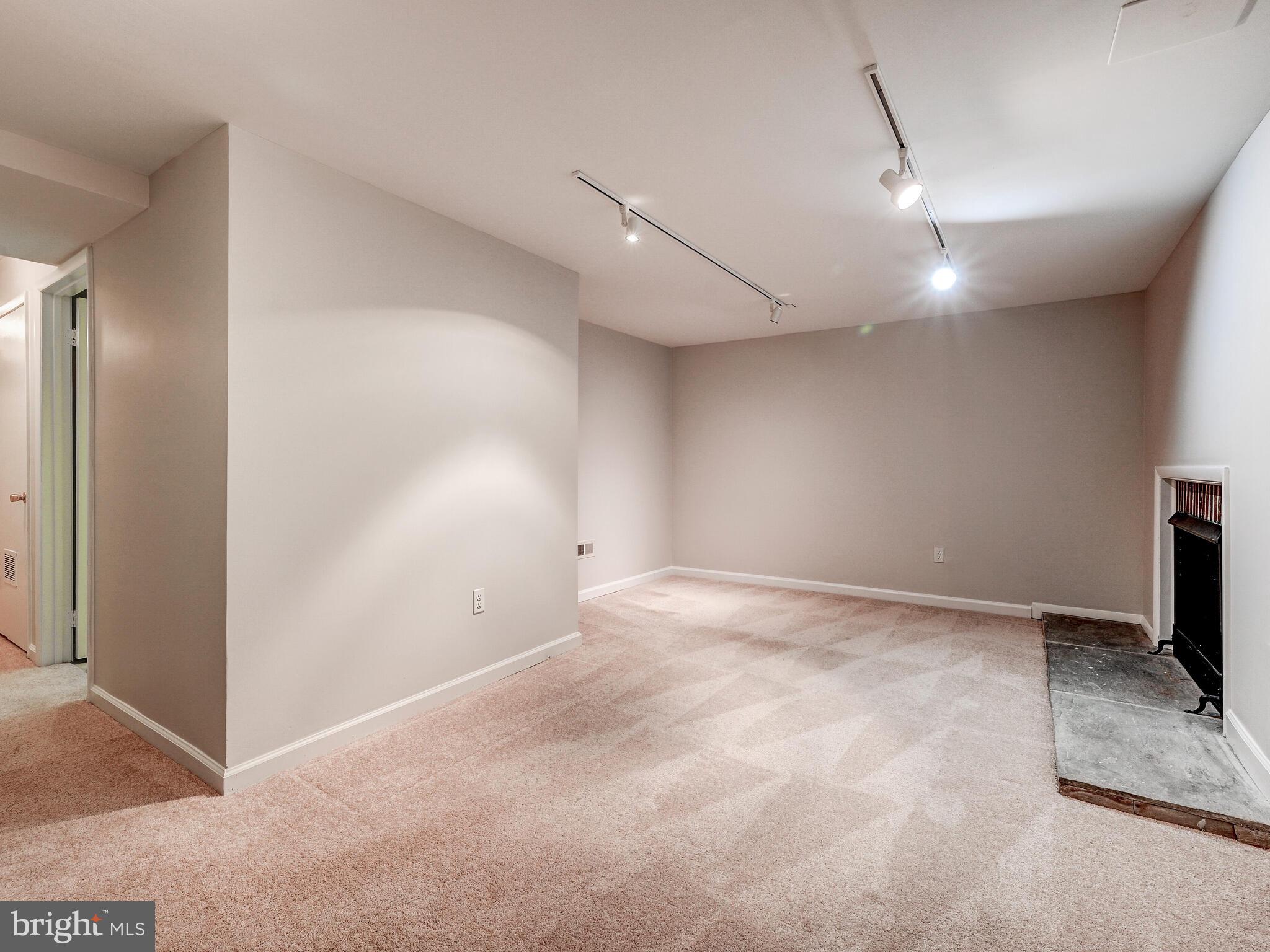 CHARLESBROOKE - Residential