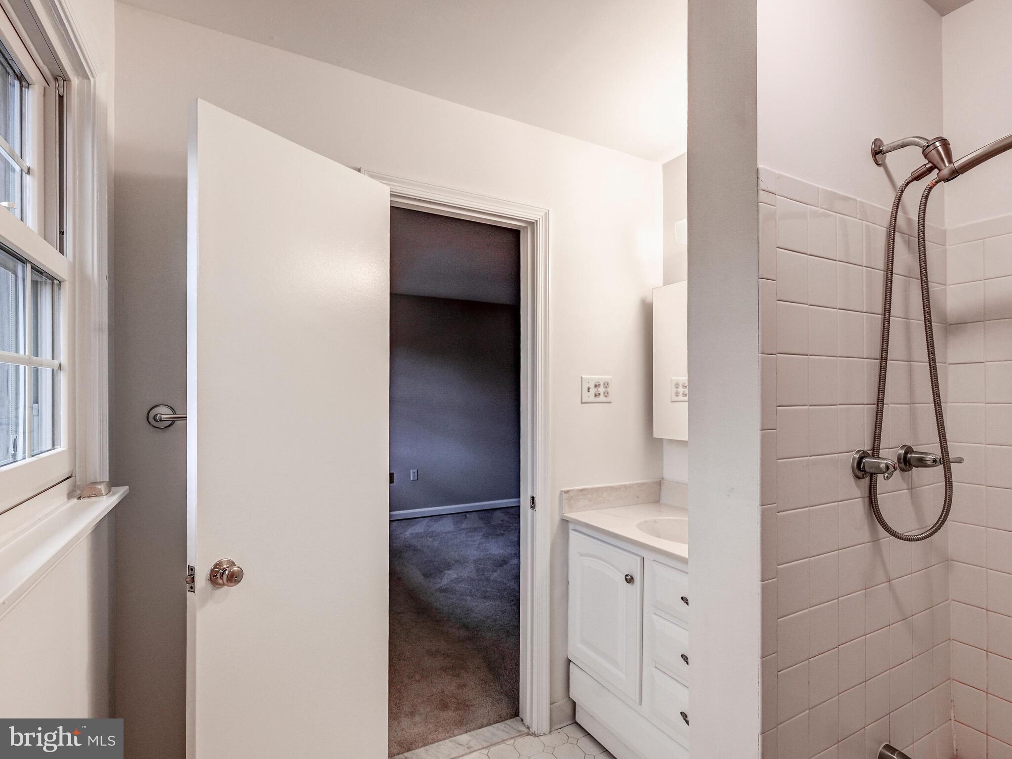 CHARLESBROOKE - Residential