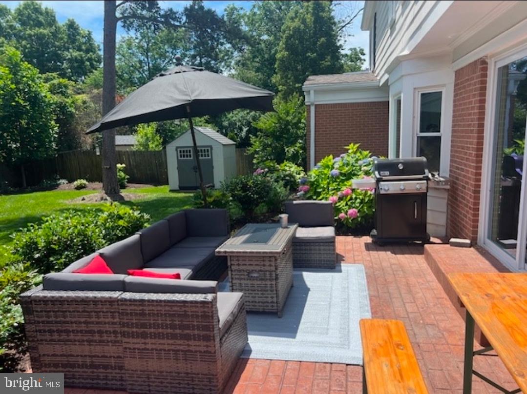 SEMINARY RIDGE - Residential Lease