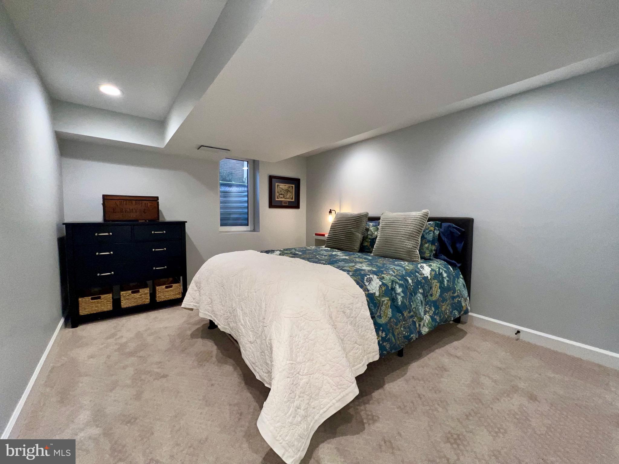 SEMINARY RIDGE - Residential Lease