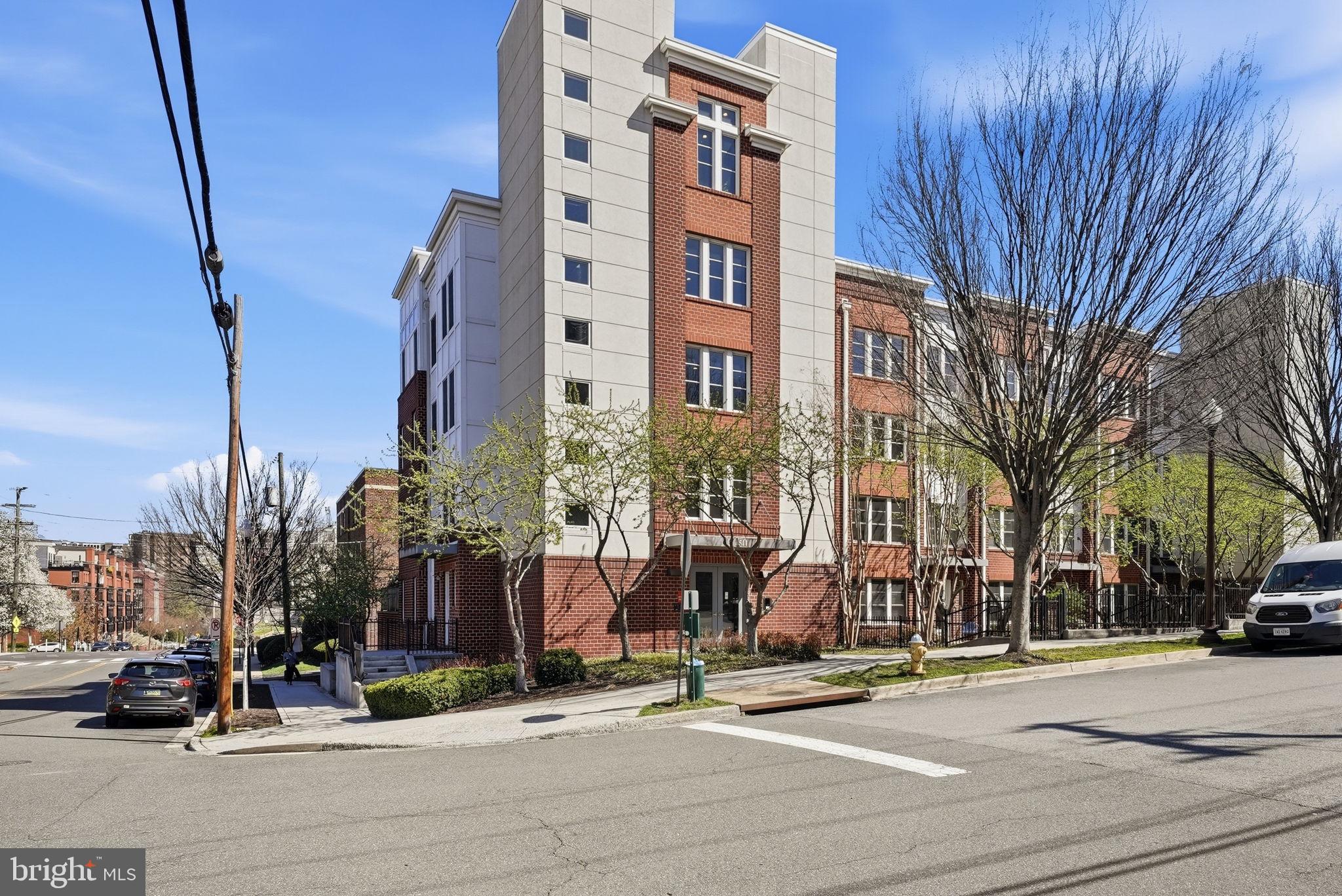 1511 N ROLFE STREET A303