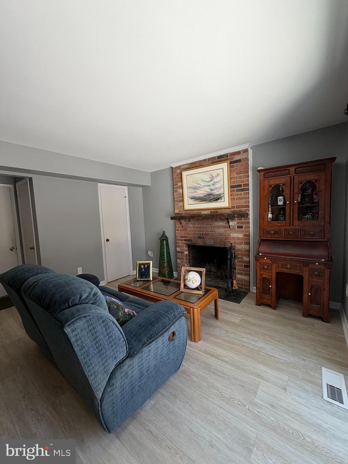 FLOWER HILL - Residential