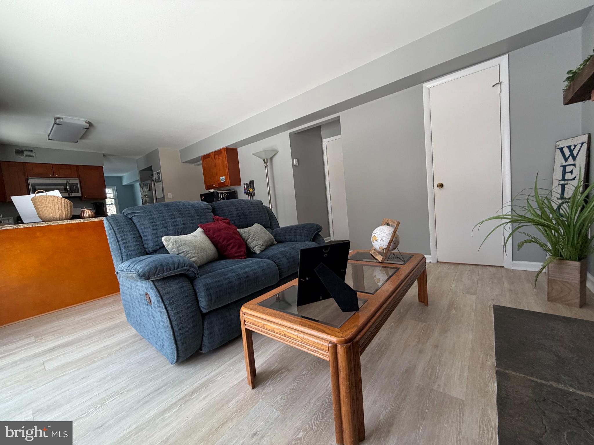 FLOWER HILL - Residential