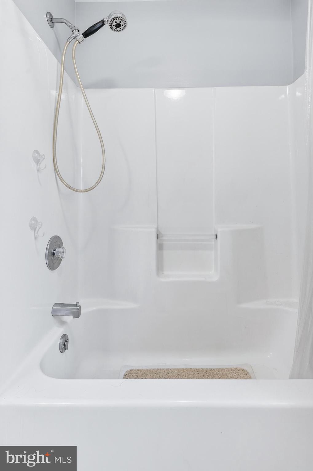 CHARLESTOWN MANOR - Residential