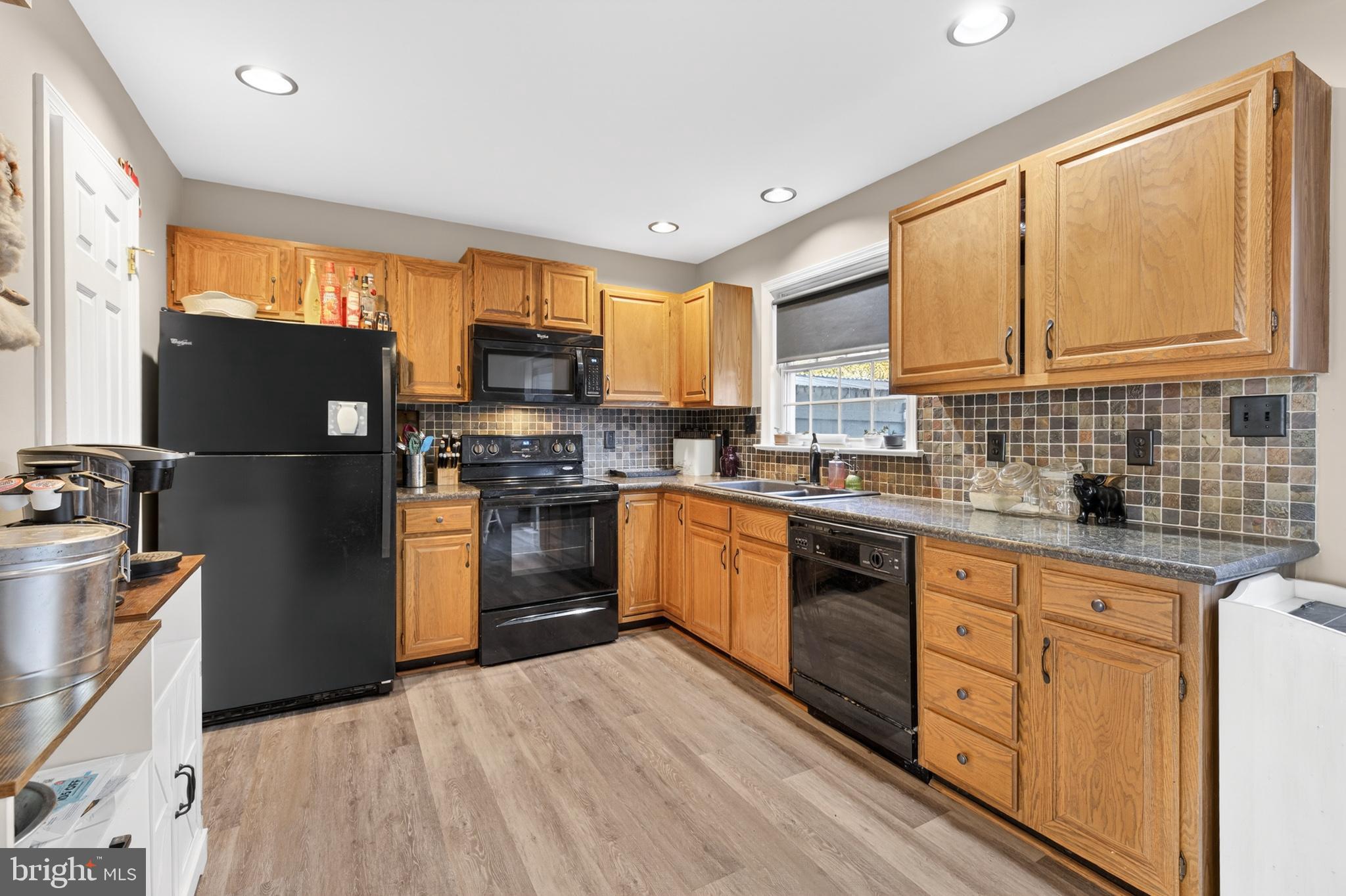 CHARLESTOWN MANOR - Residential