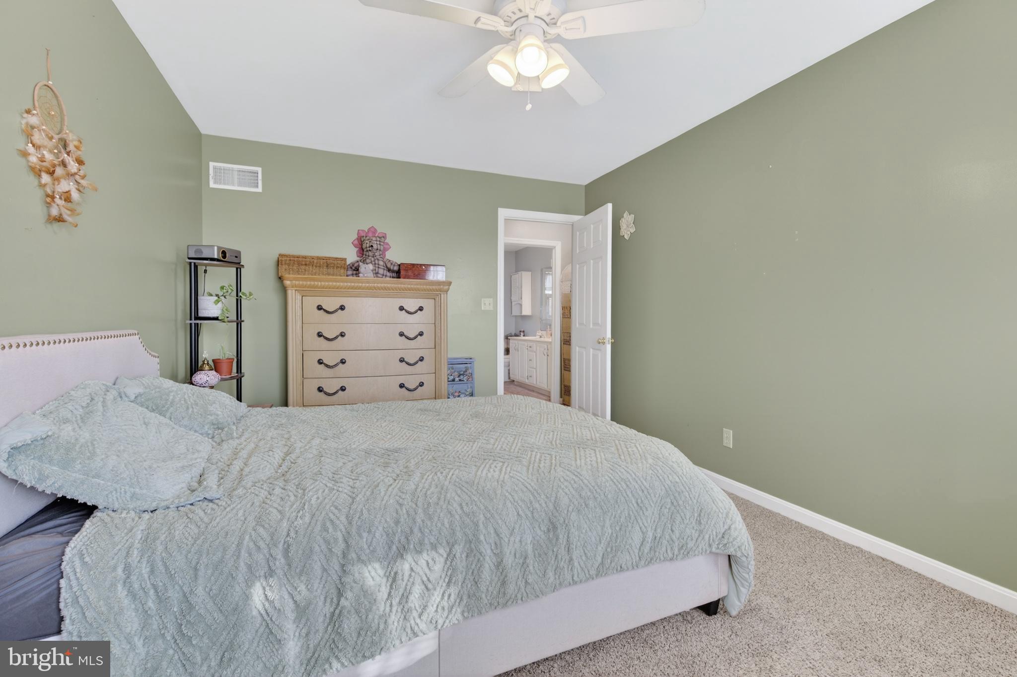 CHARLESTOWN MANOR - Residential