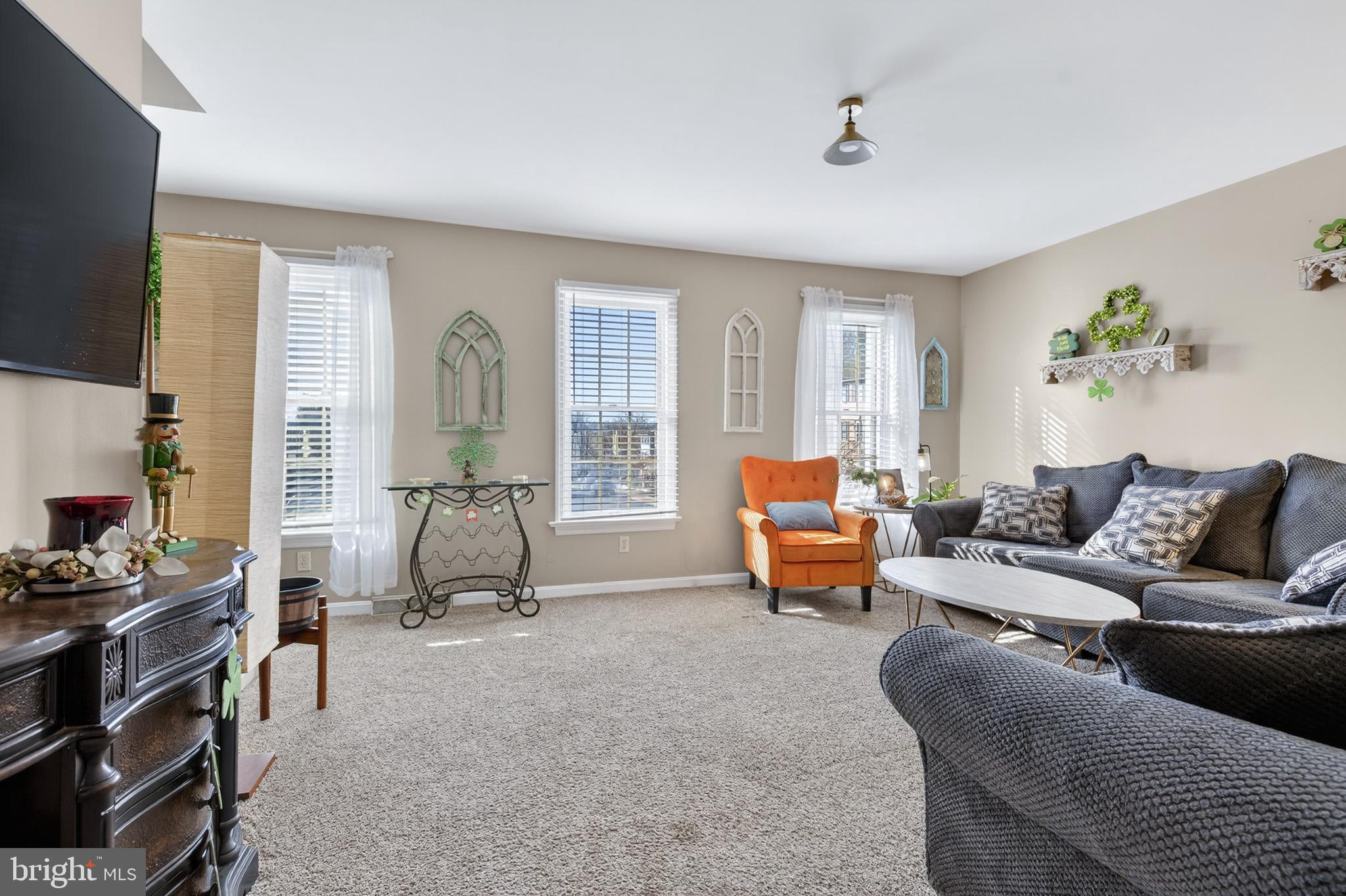 CHARLESTOWN MANOR - Residential