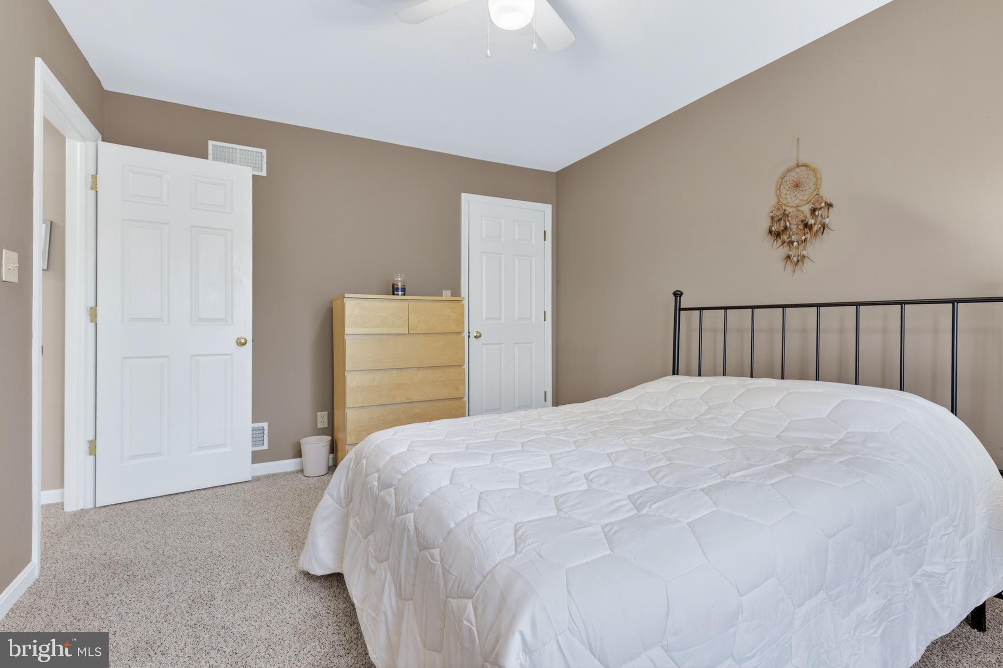 CHARLESTOWN MANOR - Residential