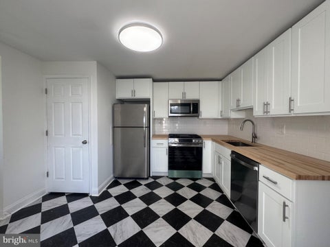 Townhouse For Rent - 6316 Germantown Avenue #C<br/> PHILADELPHIA, PA 19144