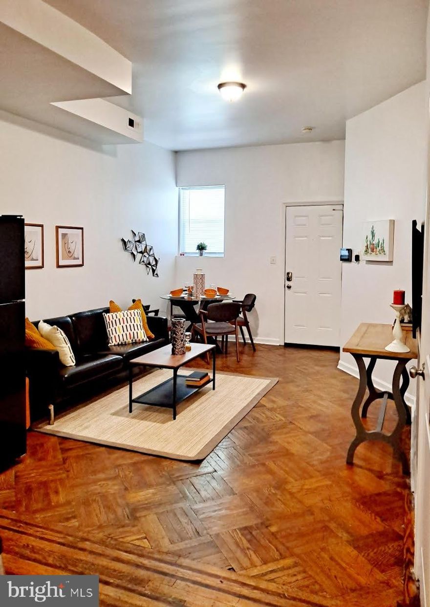 Newly renovated 2 bedroom 1 bathroom apartment . - This amazing 2 bedroom, 1 full bath on Parkside Ave.  Minutes from the Zoo, Aldi, Fairmount area, Drexel University, University of Penn, Presbyterian Hospital, CHOP. Close to Shop Rite, Lowes, and the entire shopping center on 52nd street.
This place is right where you want to be.

Original hardwood floors, New kitchen, Central Heat and AC, Washer and Dryer IN THE UNIT!!!!