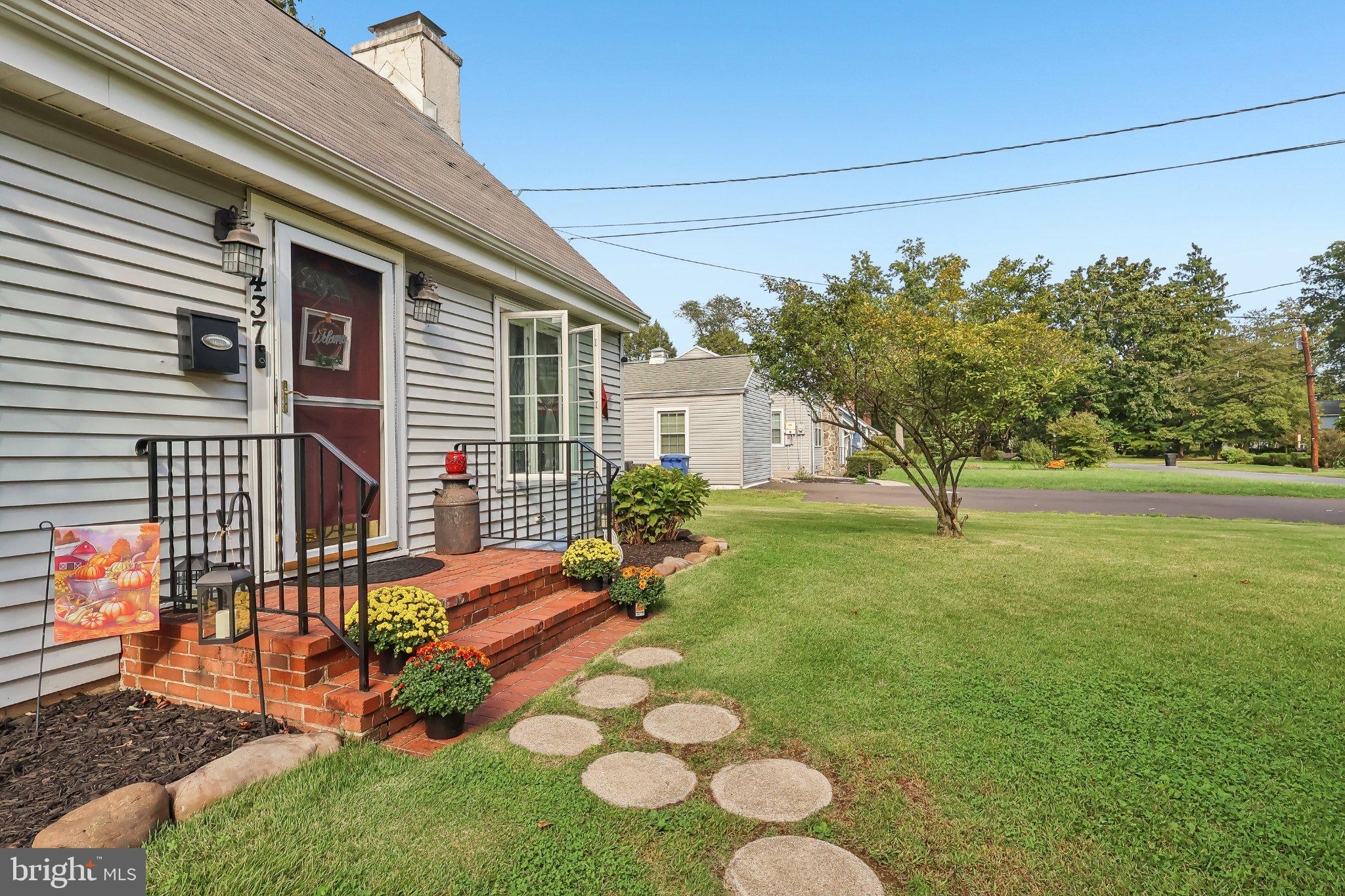 437 SUMMER AVENUE