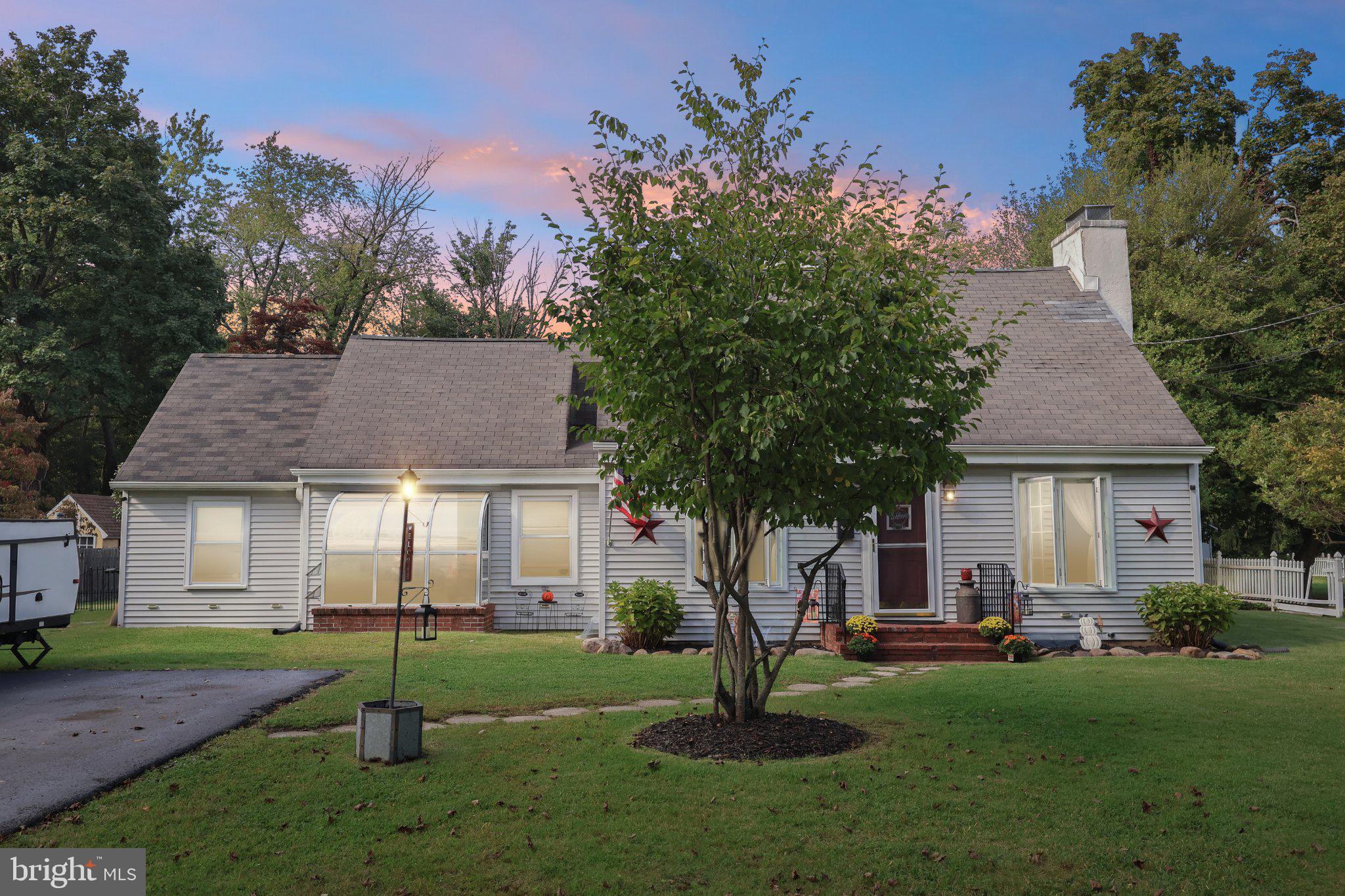 437 SUMMER AVENUE